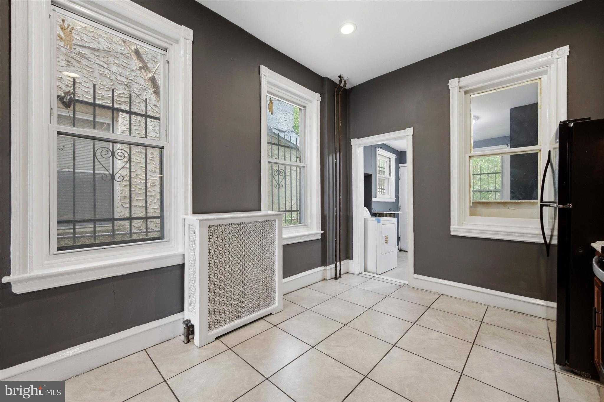 1831 E Cambria St photo 15