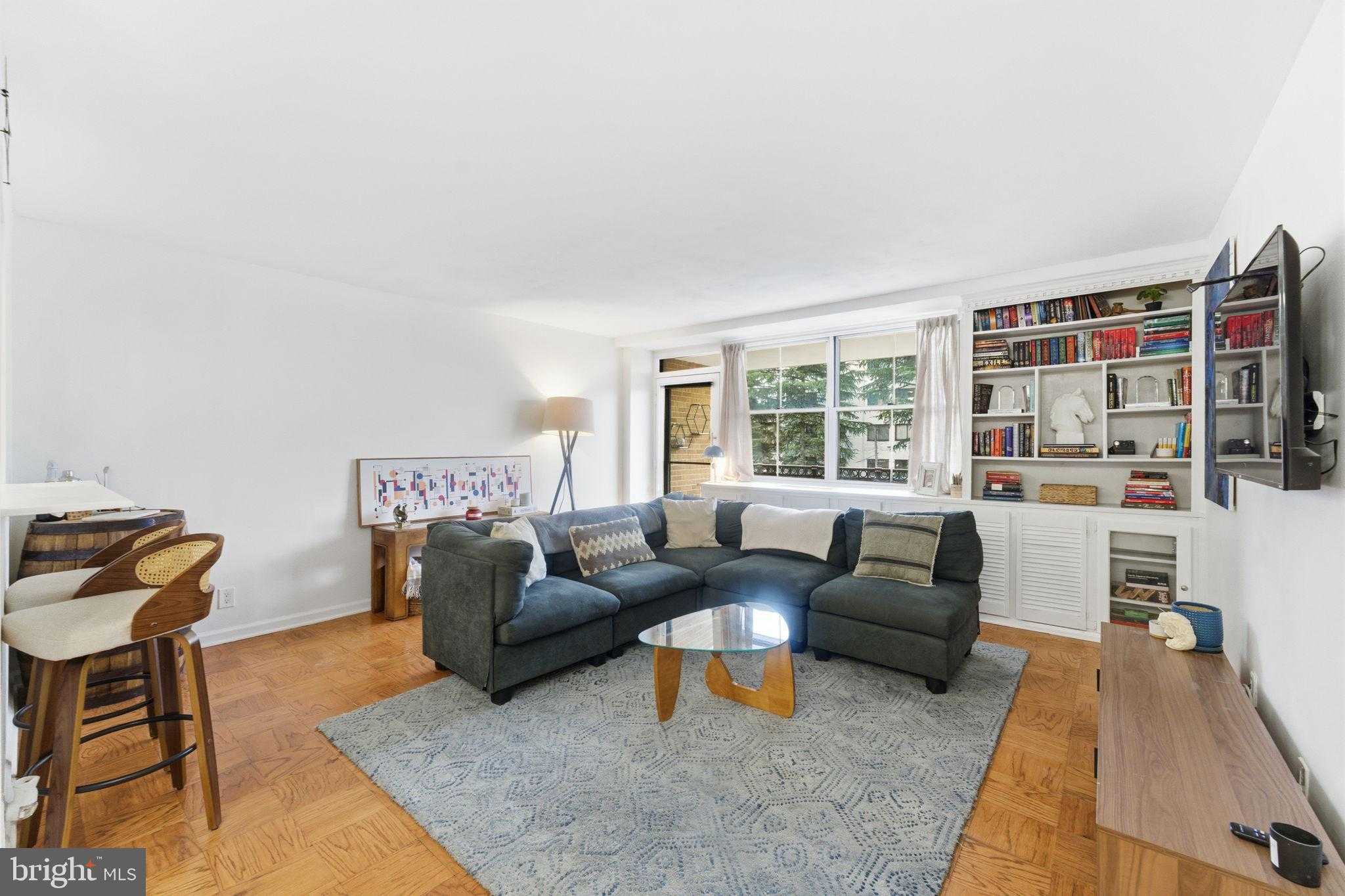 2030 N Adams St Apt 911 photo 7