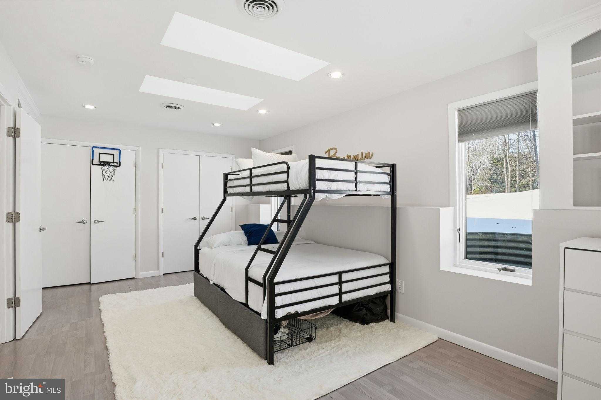 15130 Springfield Rd photo 40