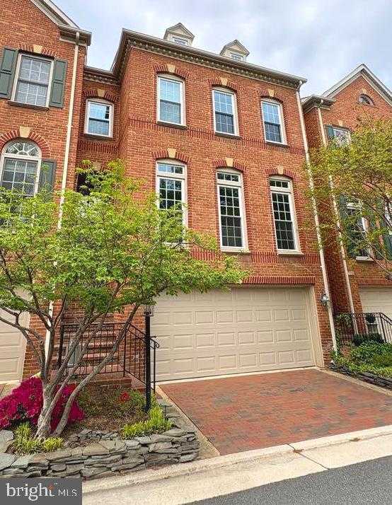 707 Catts Tavern Dr, Alexandria