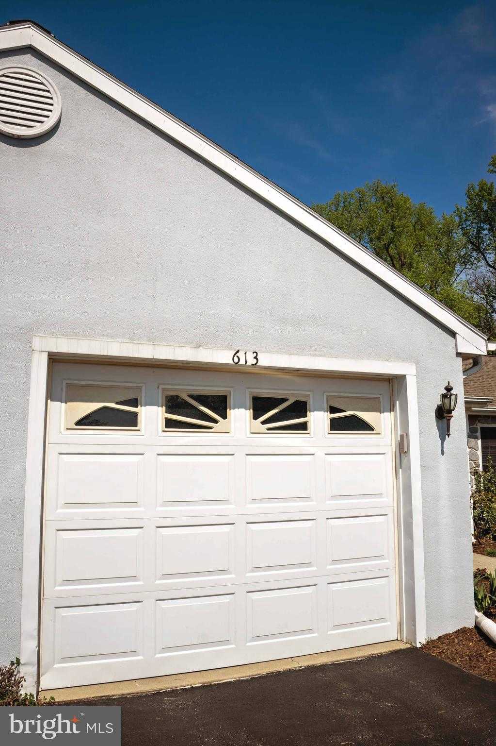 613 Blueberry Ln photo 4