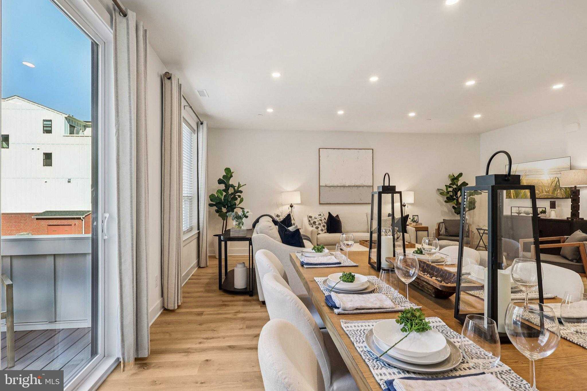 956 Riverplace Dr photo 10