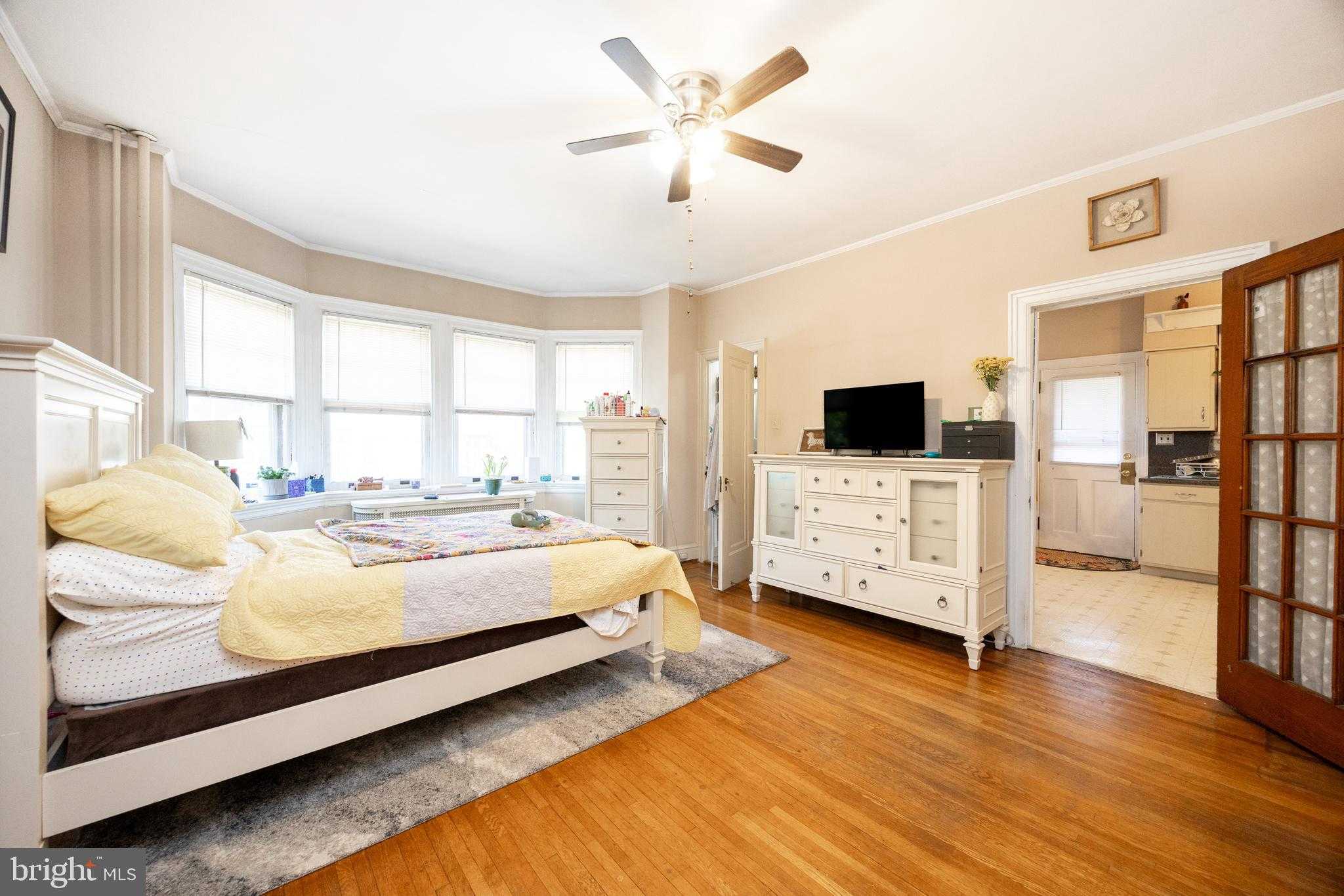 501 N Charlotte St photo 13