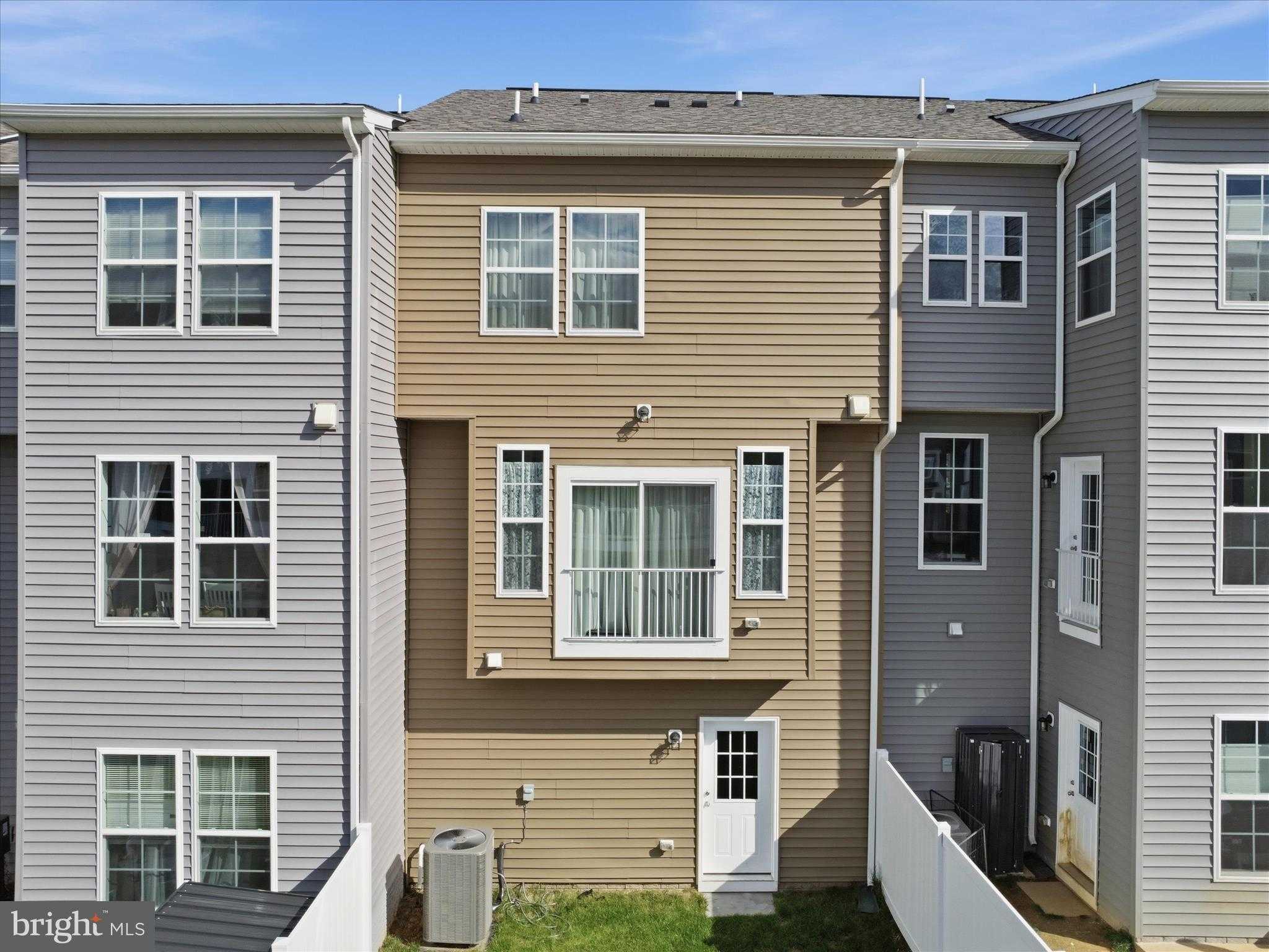 240 Husky Trl photo 33