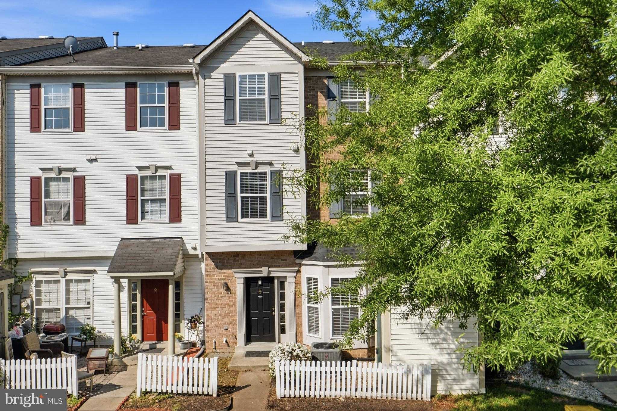 2002 Bell Point CT photo 30