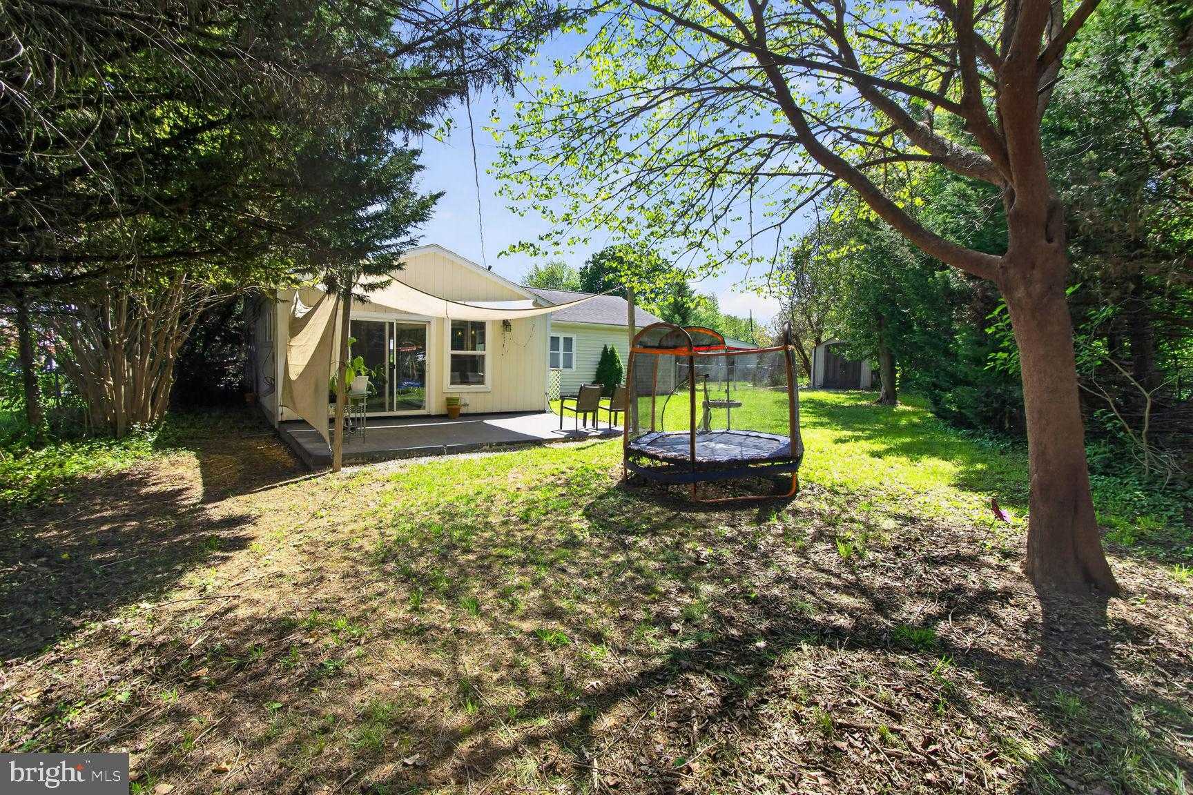 613 Charles St photo 29