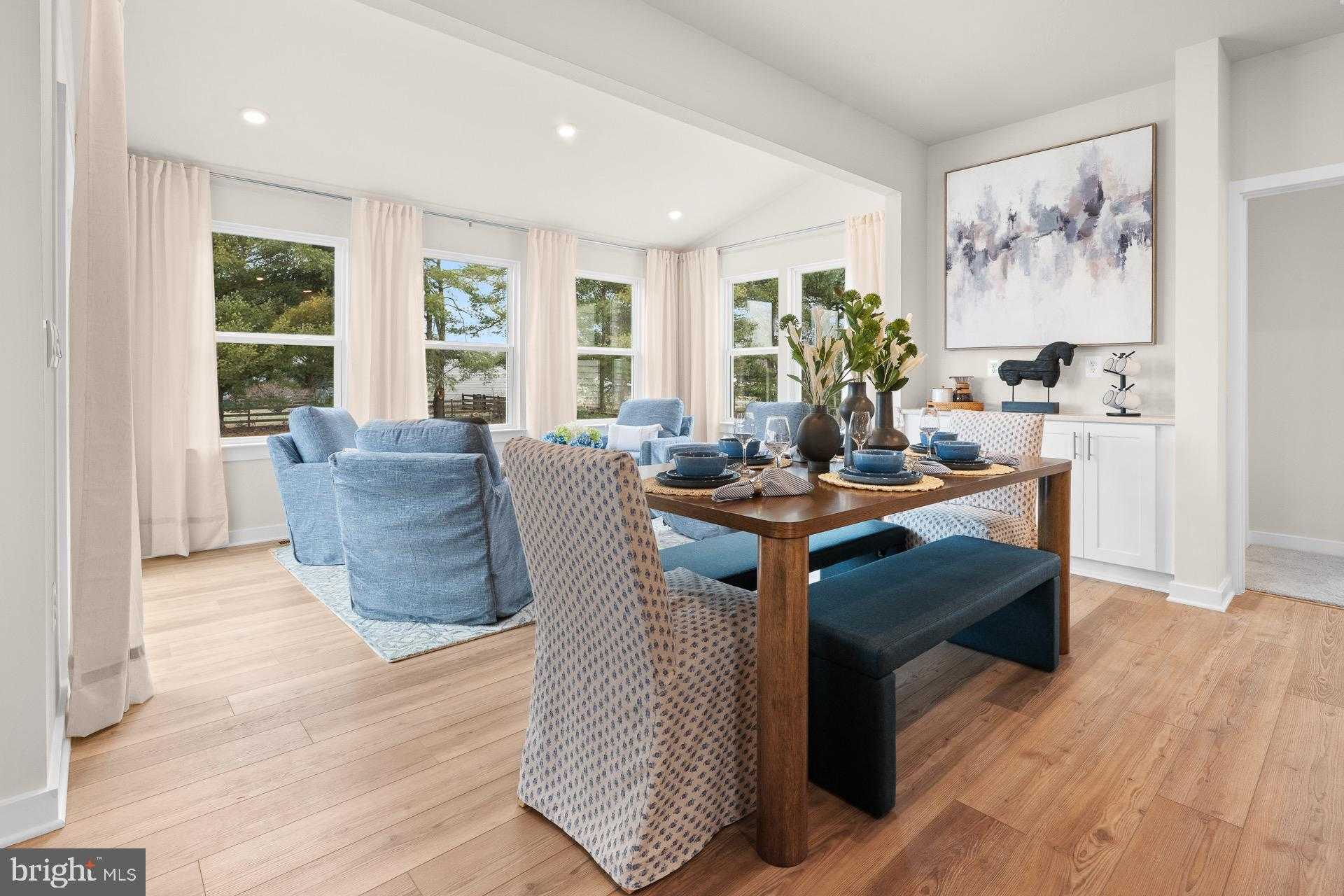 10 Foreman Rd E photo 37