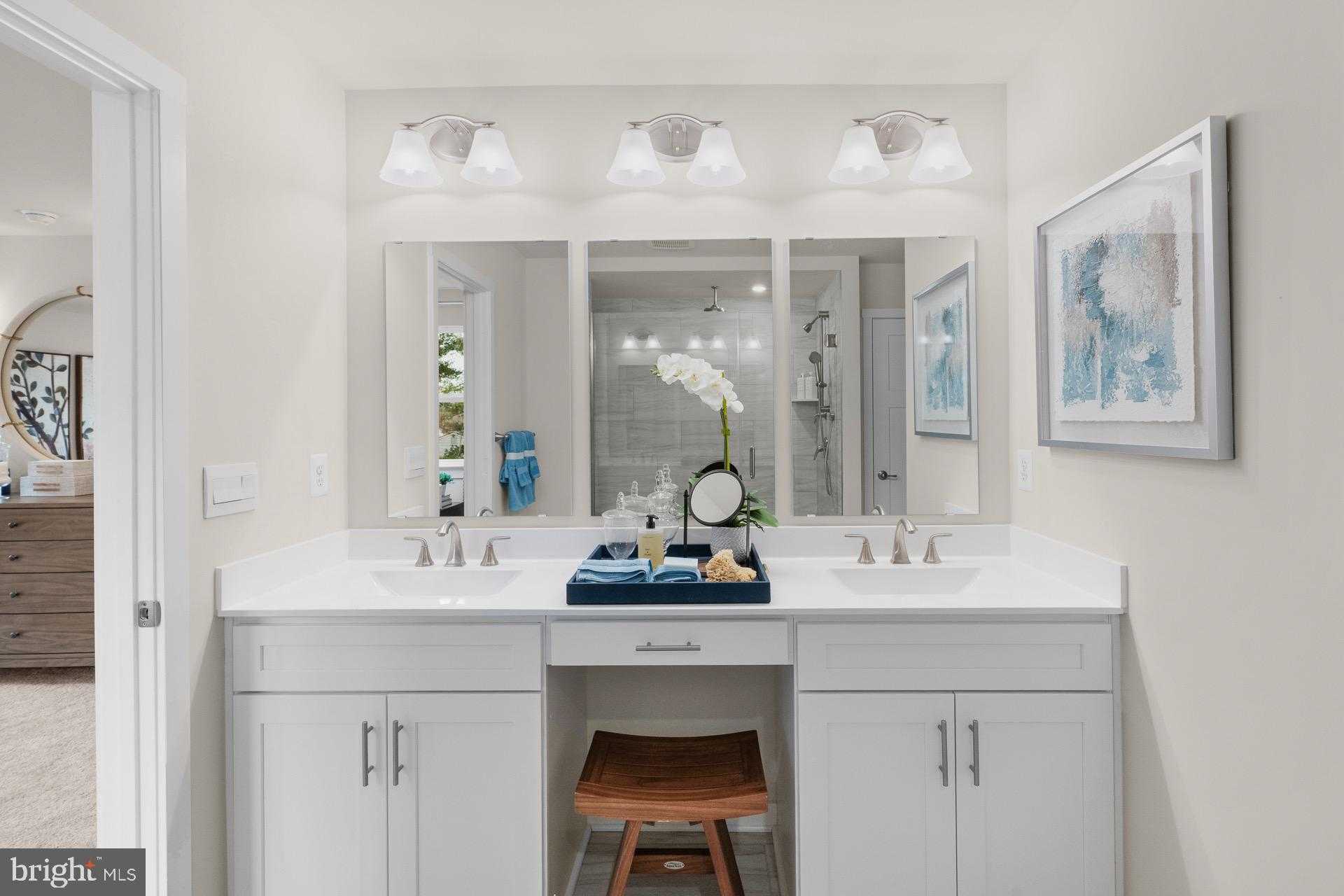 10 Foreman Rd E photo 55