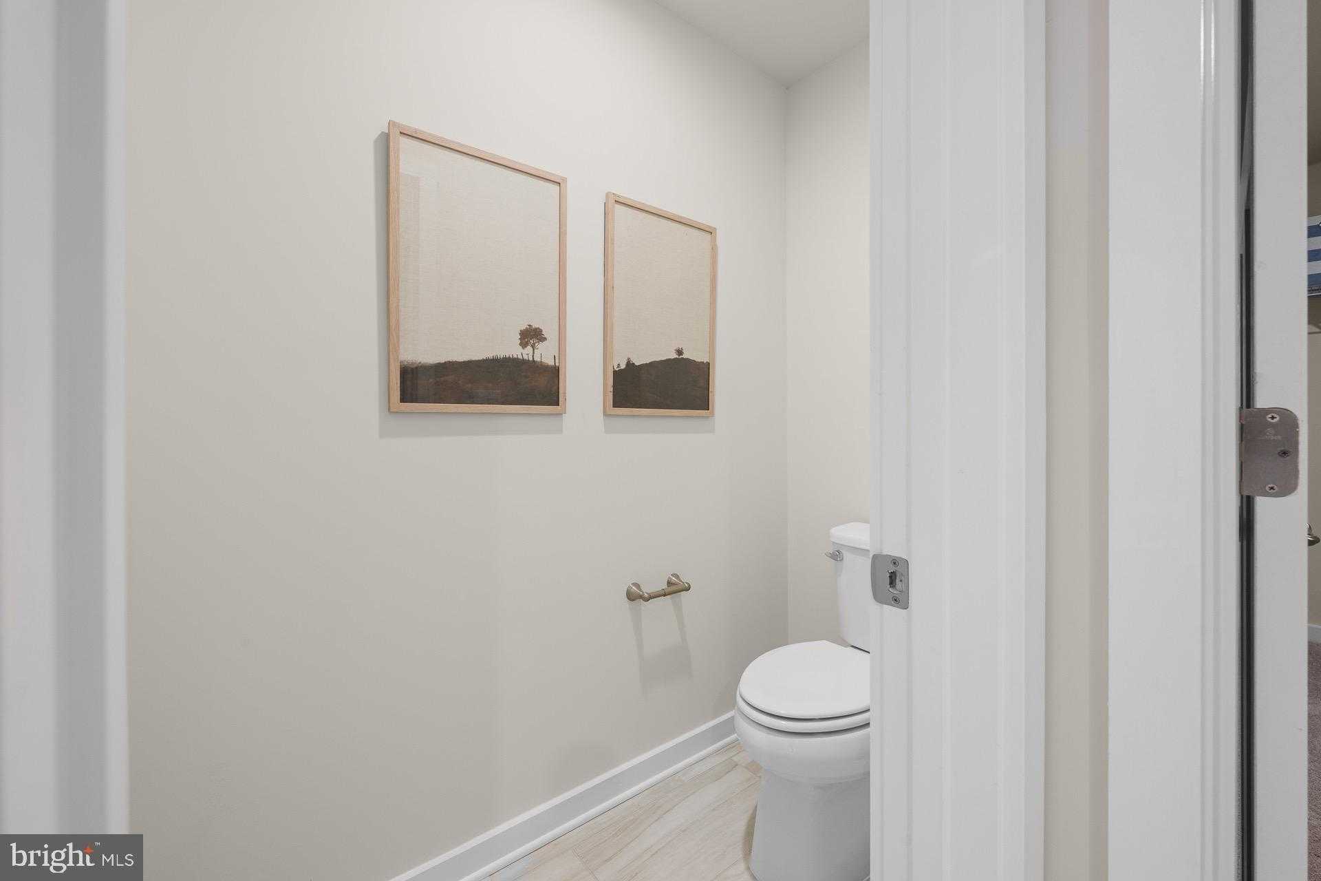 10 Foreman Rd E photo 59