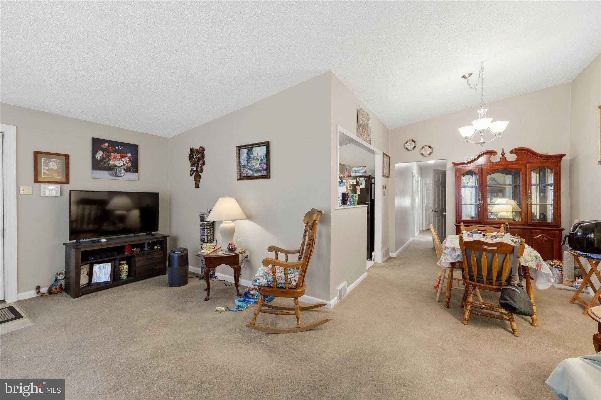 139 Dimarco Dr photo 3