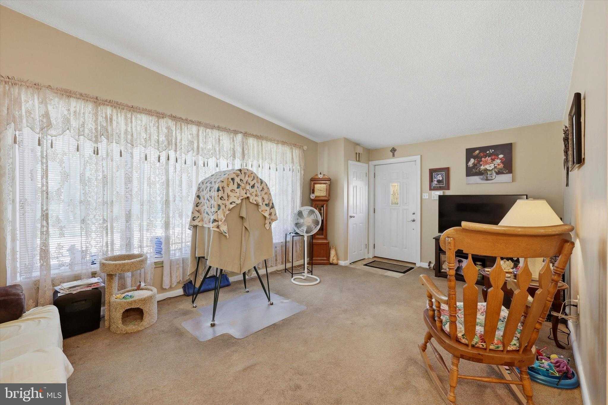 139 Dimarco Dr photo 4
