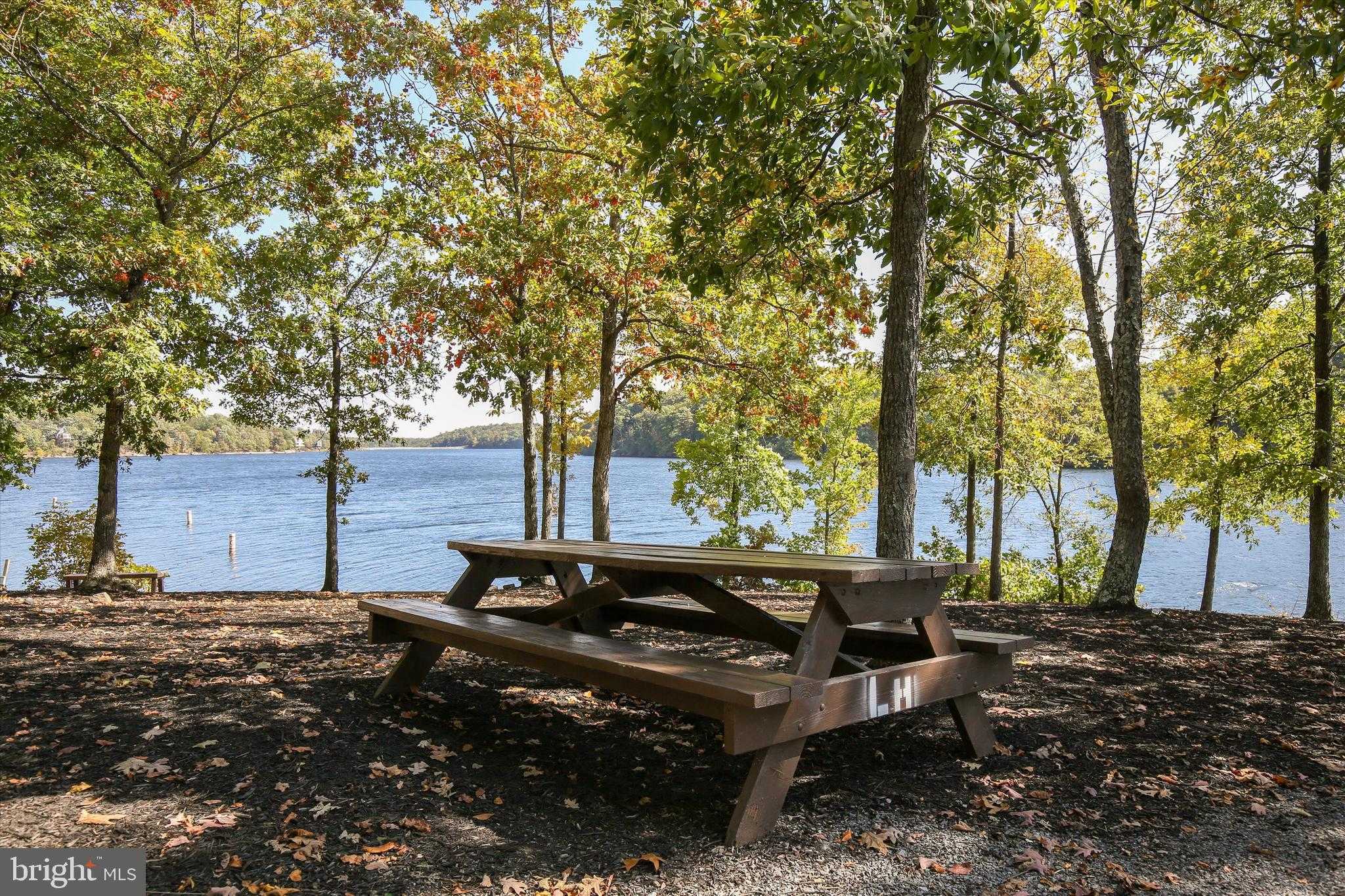 1201 Lakeview Dr photo 30