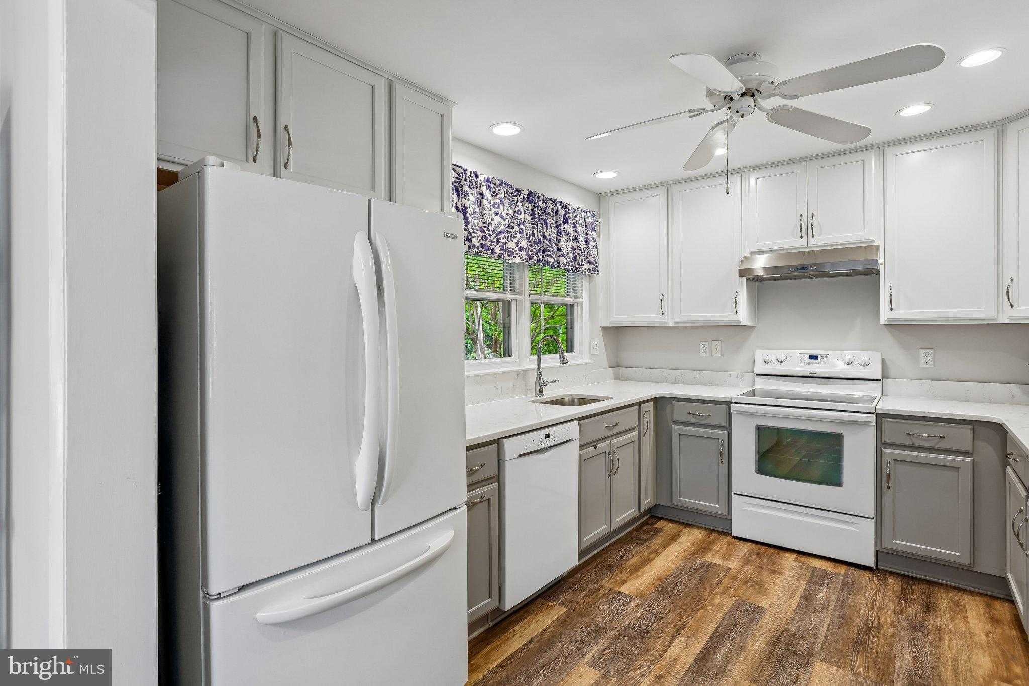 7056 Bembe Beach Rd photo 5