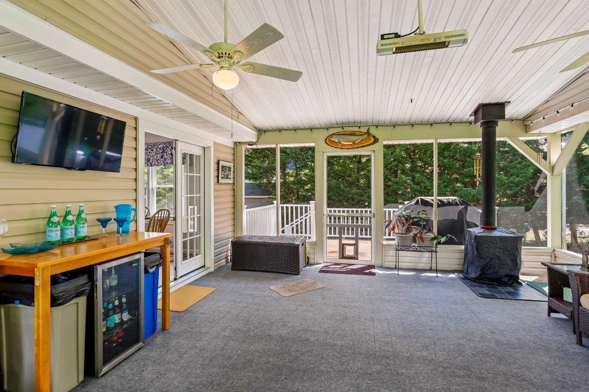 7056 Bembe Beach Rd photo 8