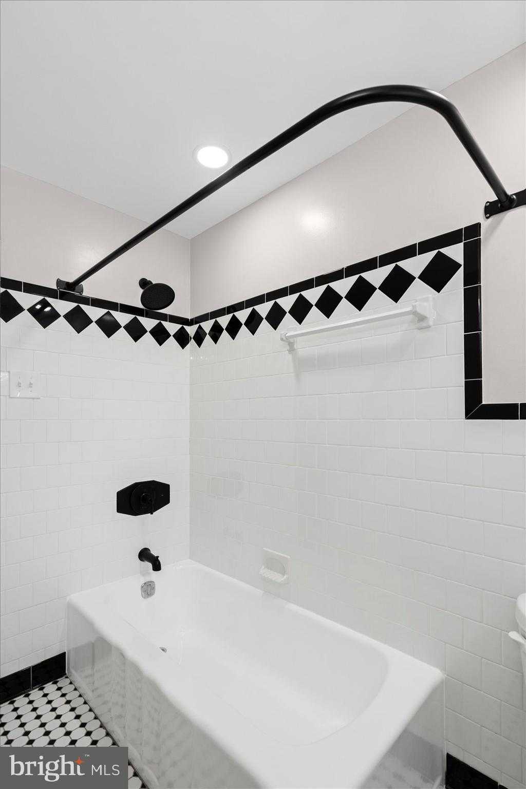 620 Walker Ave photo 26