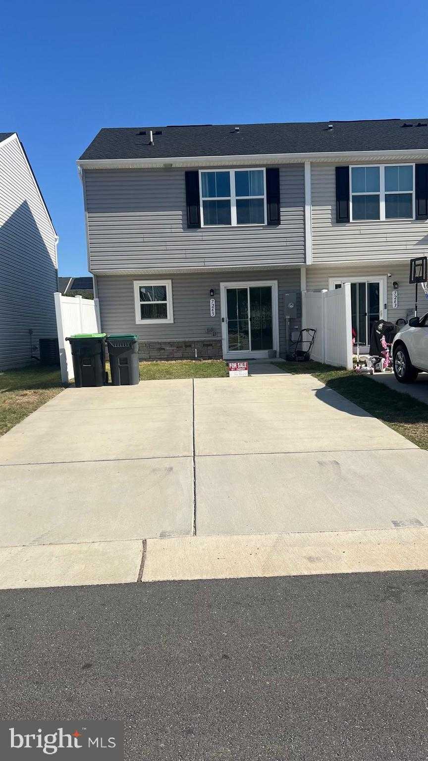 7265 Statesman Blvd photo 2