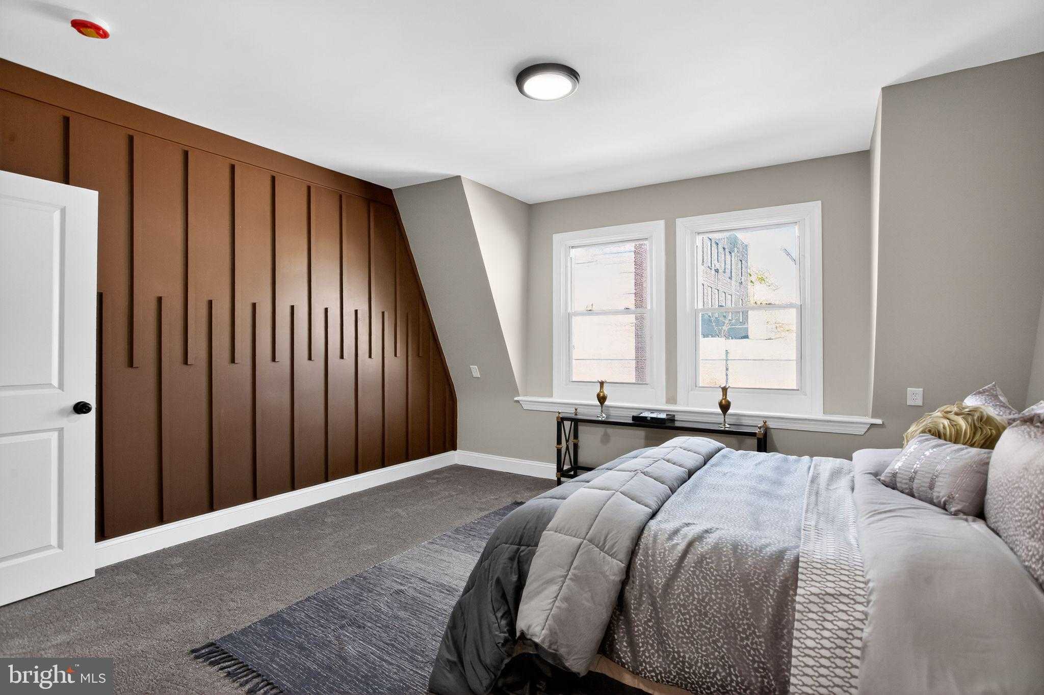 508 W King St photo 18