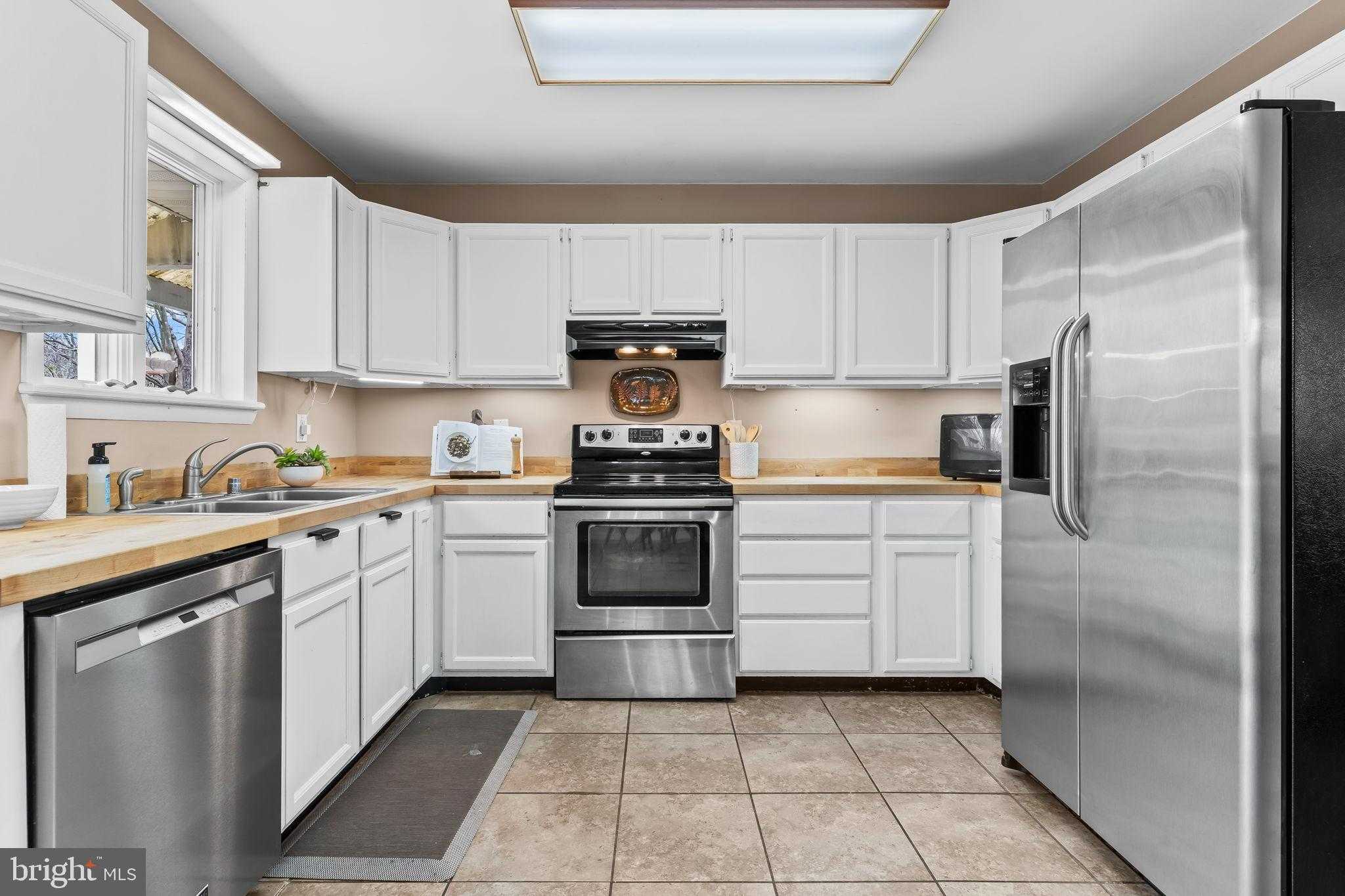 285 Red Cloud Rd photo 3