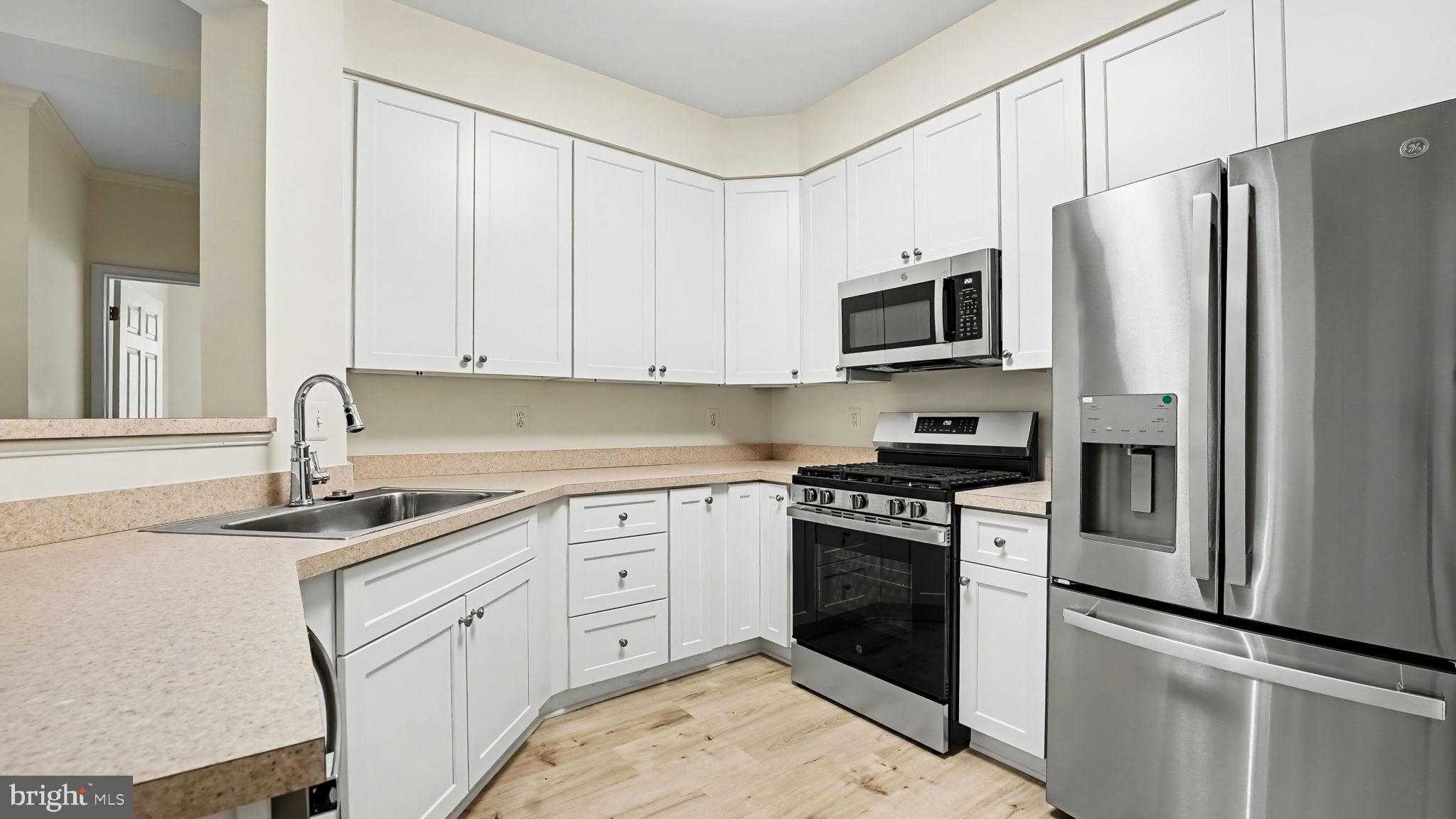 311 High Gables Dr Apt 106 photo 10