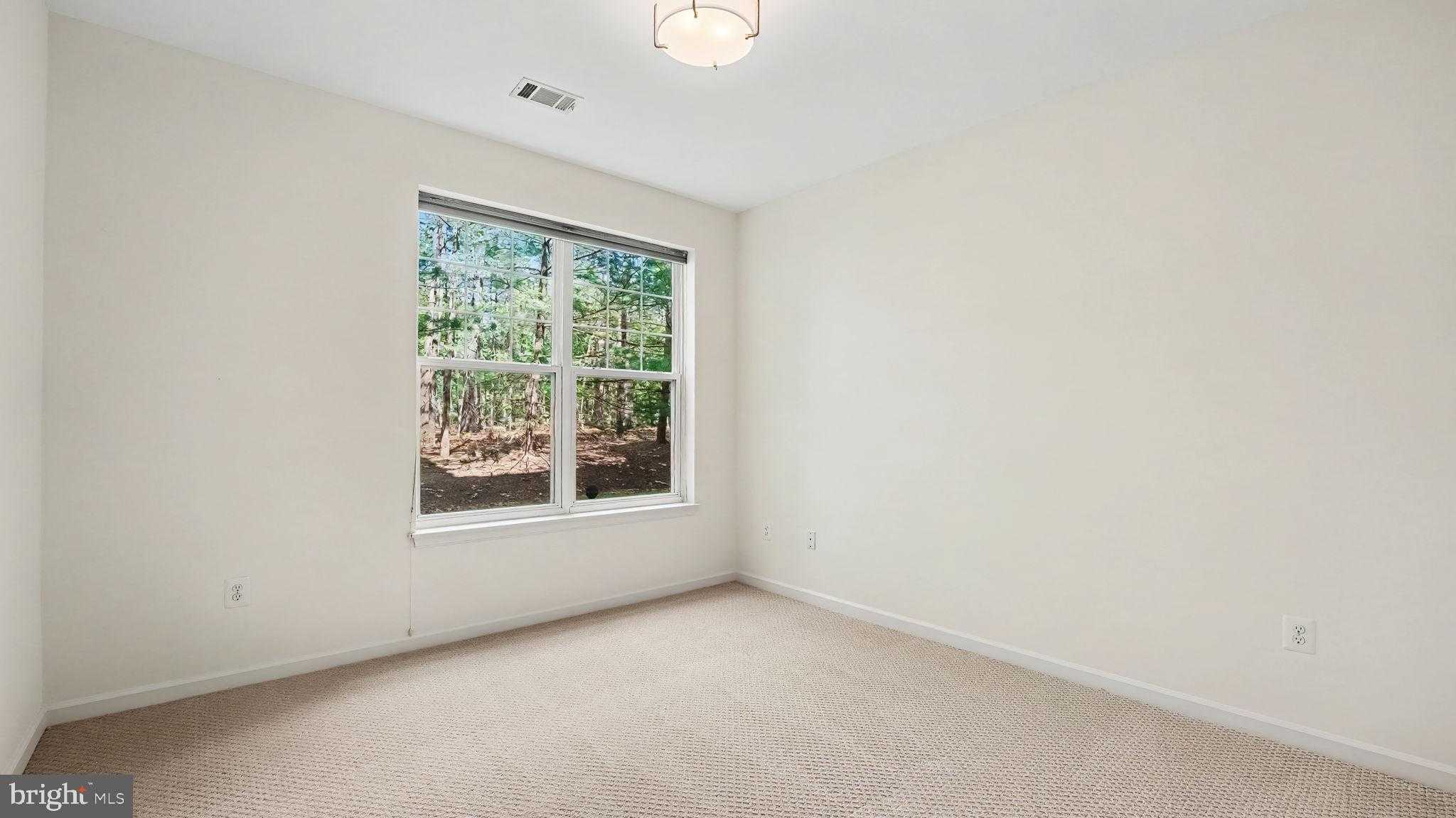 311 High Gables Dr Apt 106 photo 16