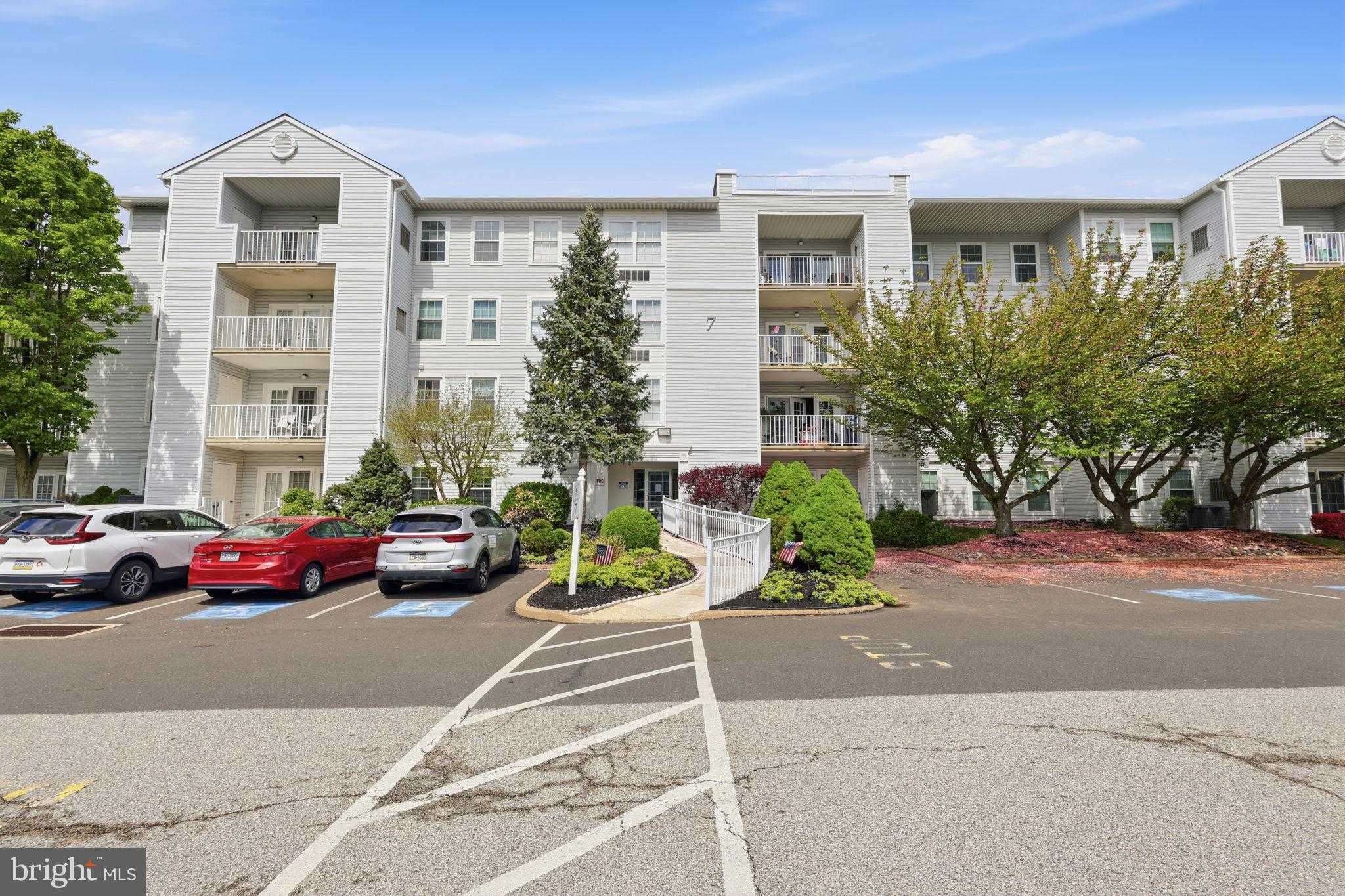 7402 Centennial Sta, Warminster