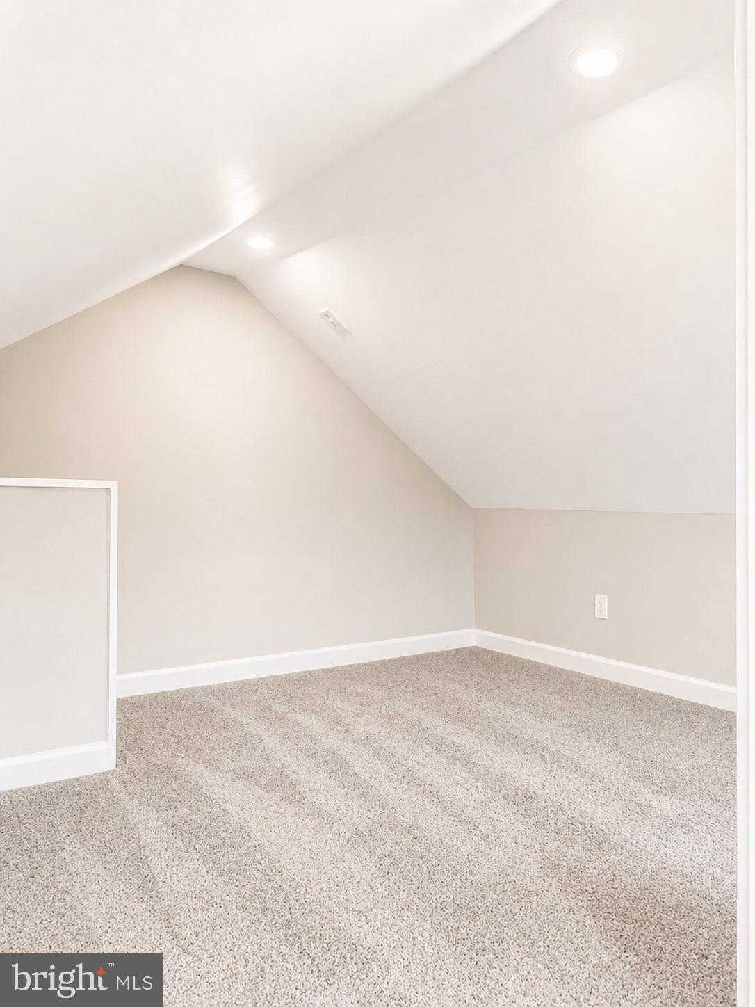 419 Union St photo 16