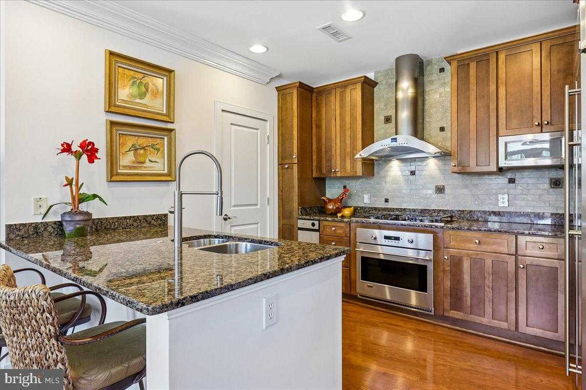 66 Franklin St Unit 403 photo 9