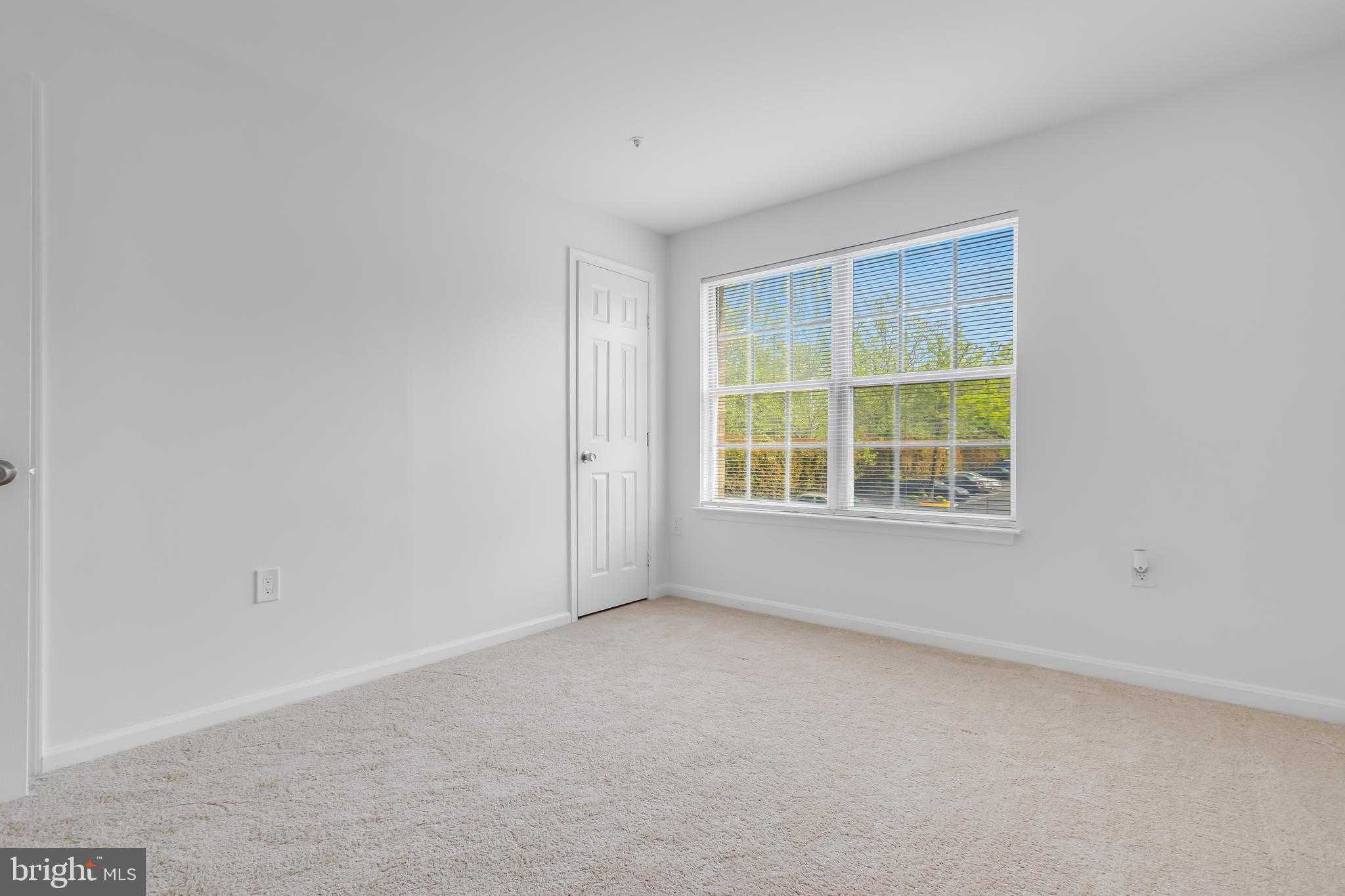 9700 Lake Pointe CT Apt 202 photo 22