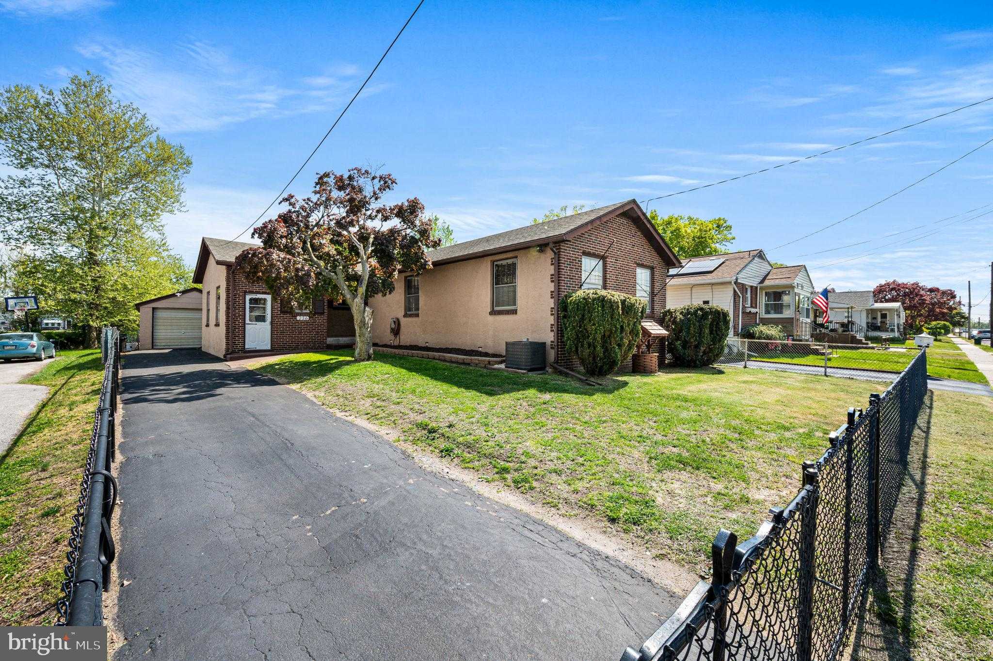 236 Powhattan Ave photo 5