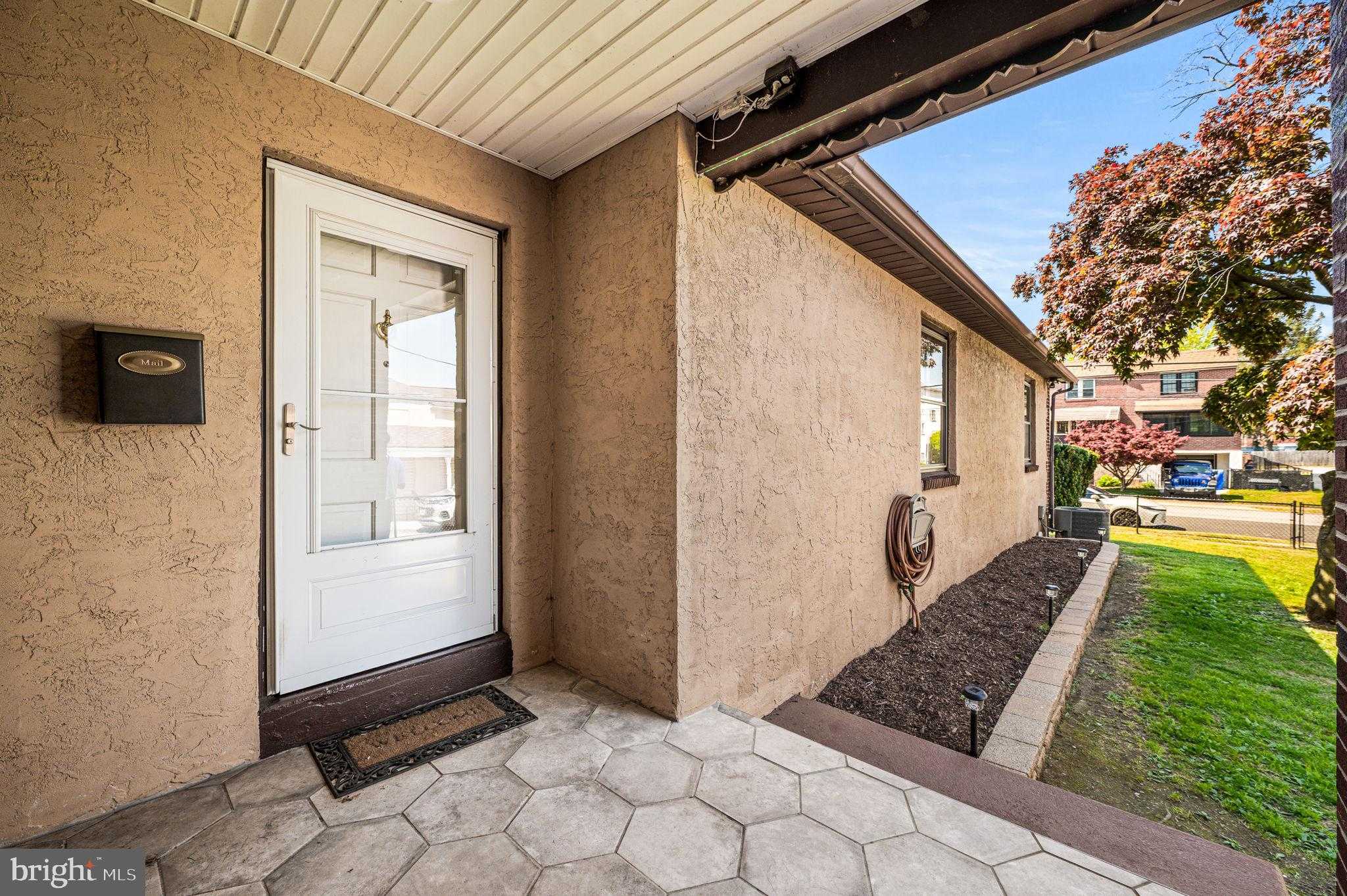 236 Powhattan Ave photo 6