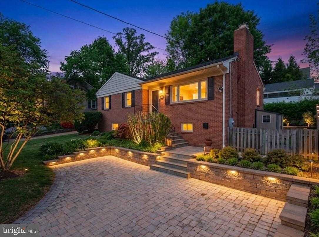 5505 Mckinley St, Bethesda