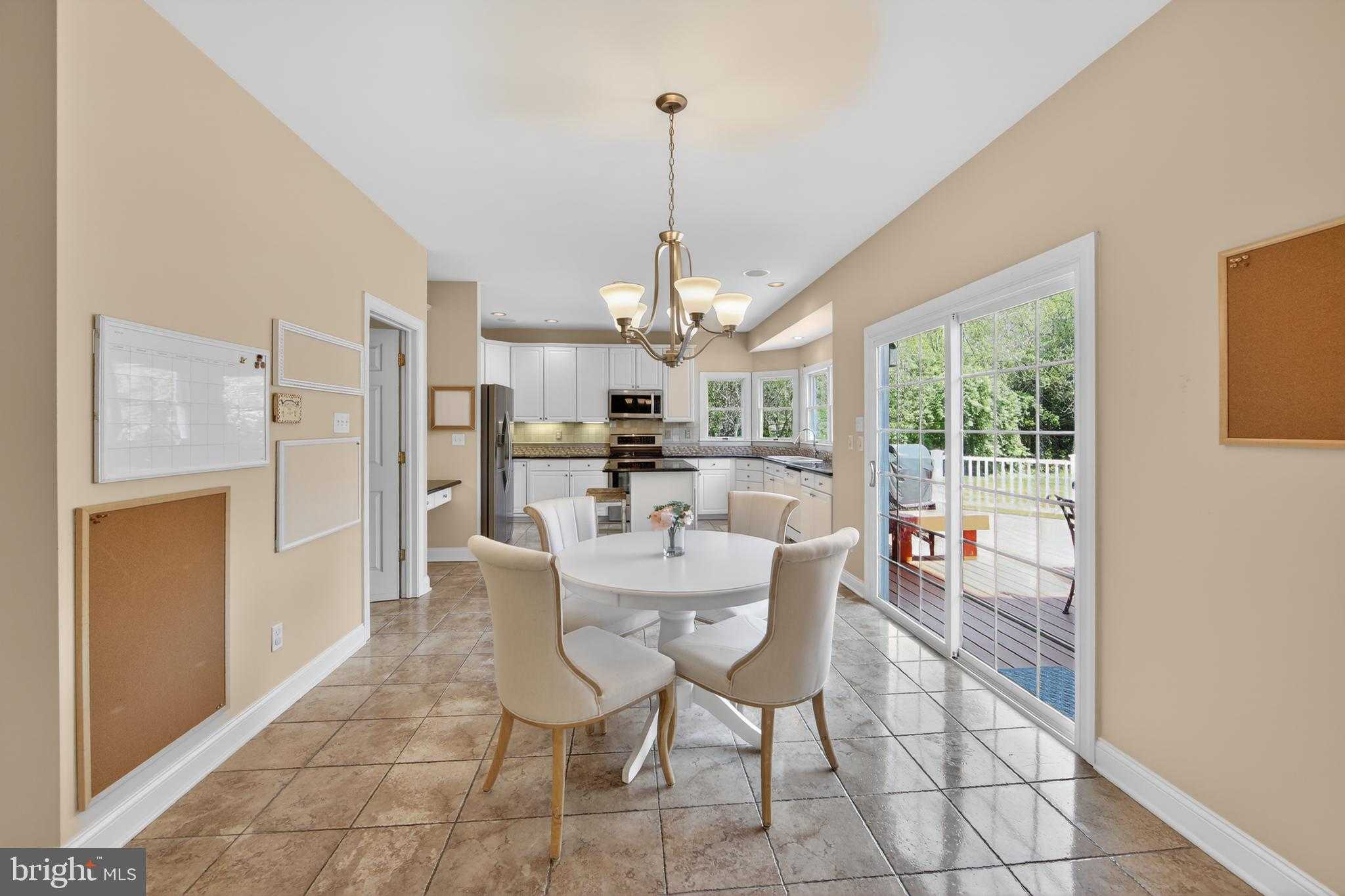 103 N Iroquois Ln photo 28