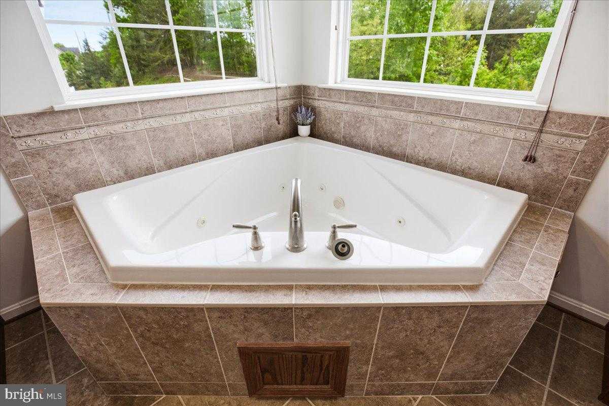 115 Thoroughbred Dr photo 28