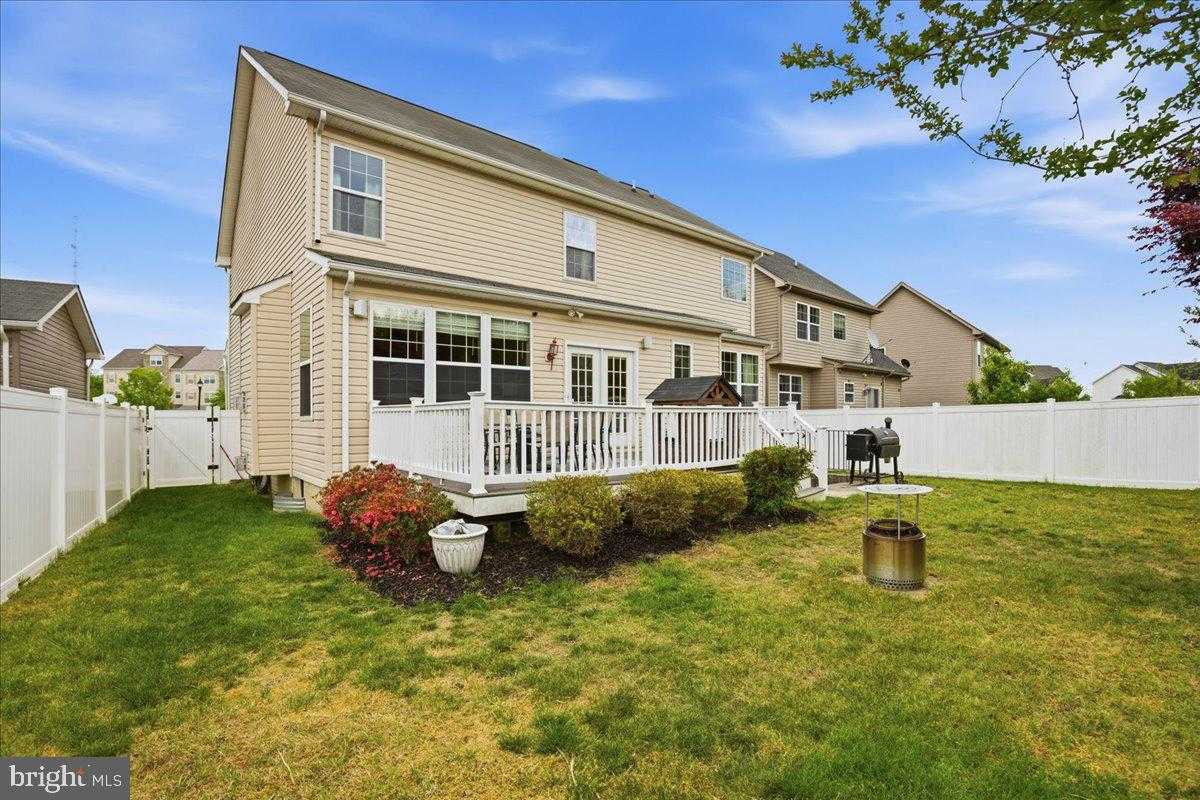 115 Thoroughbred Dr photo 43