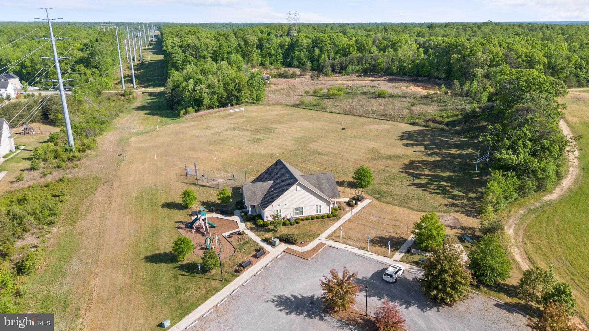 115 Thoroughbred Dr photo 49