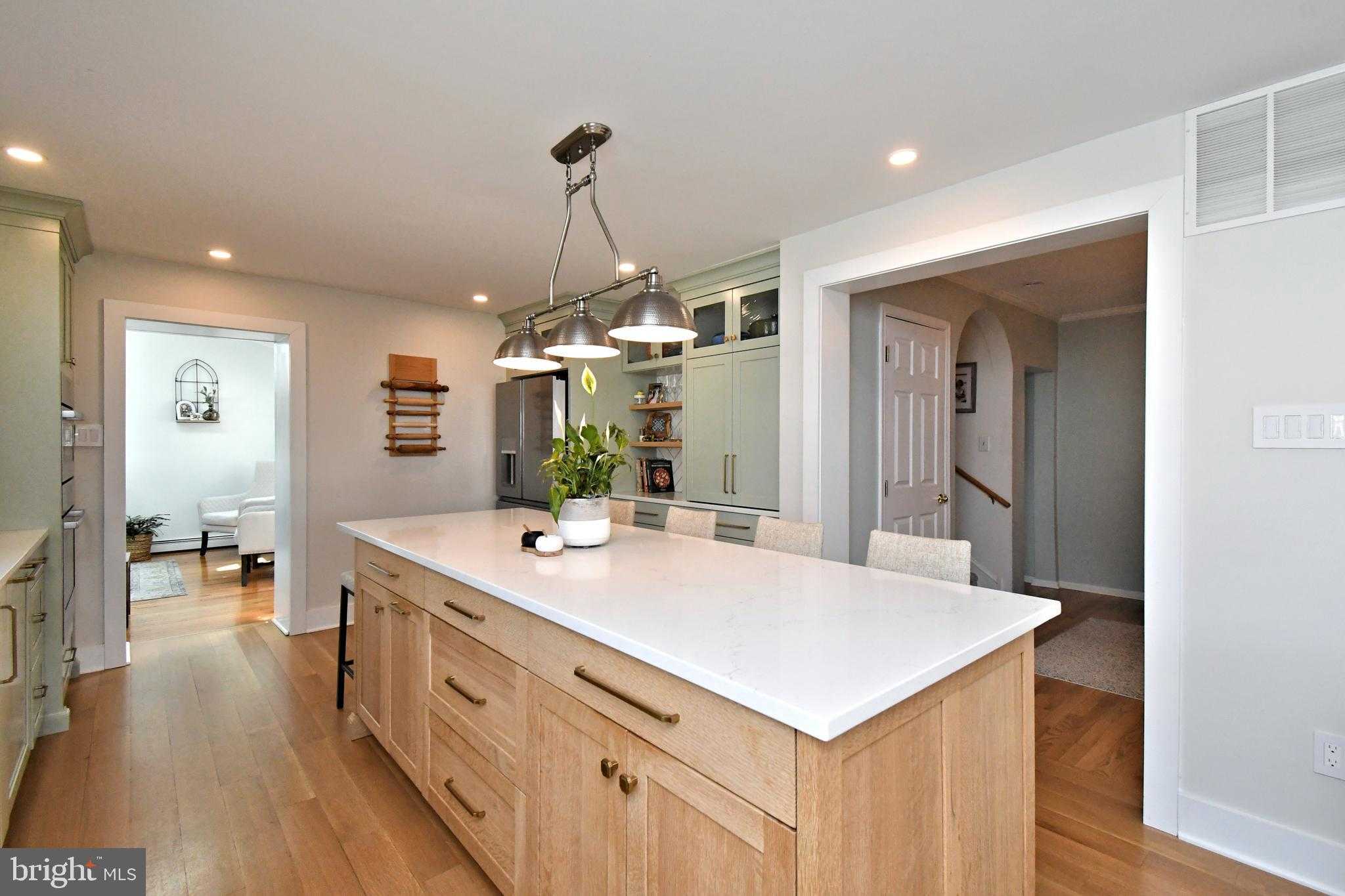 528 Berkley Ave photo 21