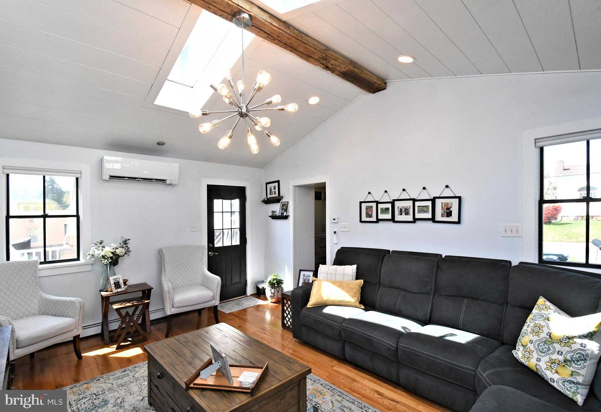 528 Berkley Ave photo 32