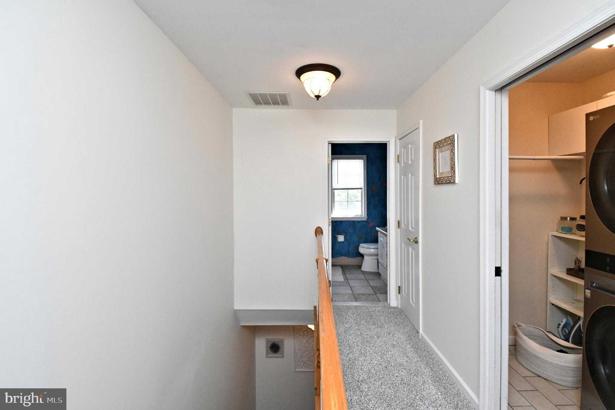 528 Berkley Ave photo 35