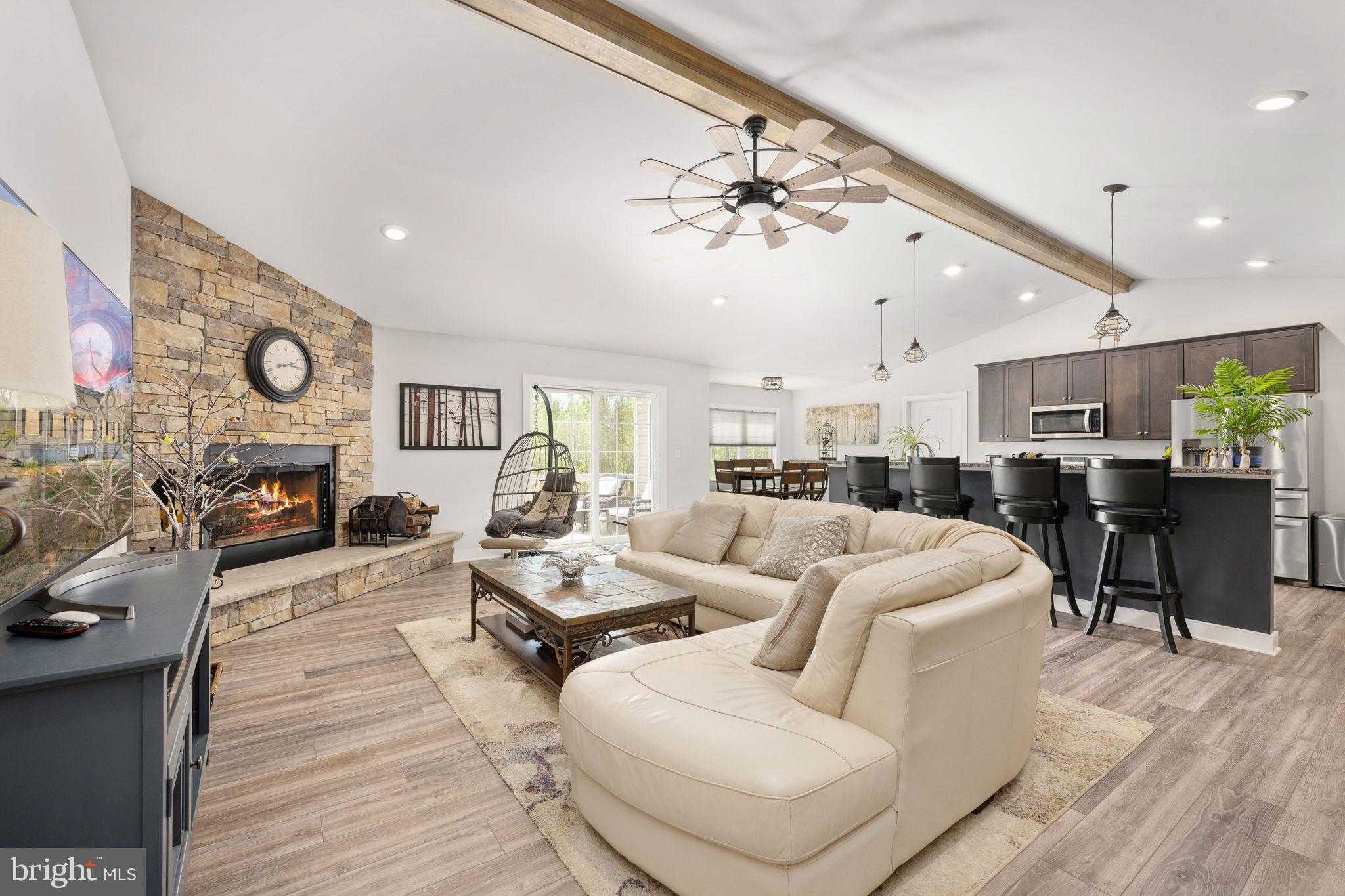 564 Equestrian Landing Trl photo 15