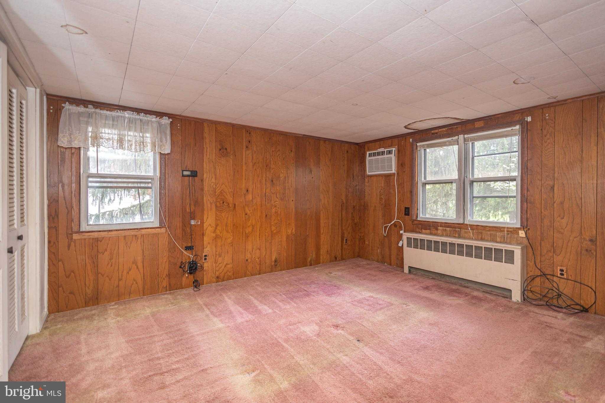 812 E Walnut St photo 20