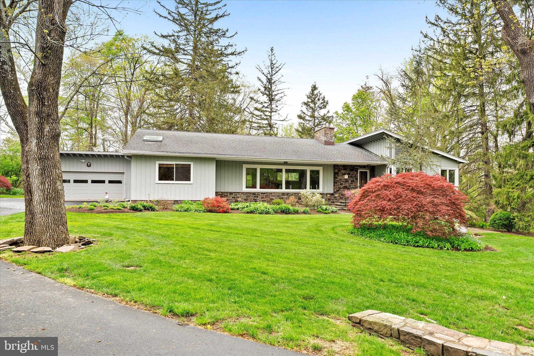 6783 Chapel Rd photo 2