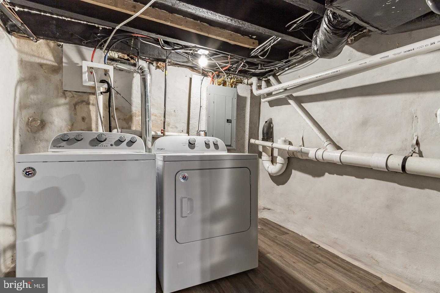 1348 S Dover St photo 20