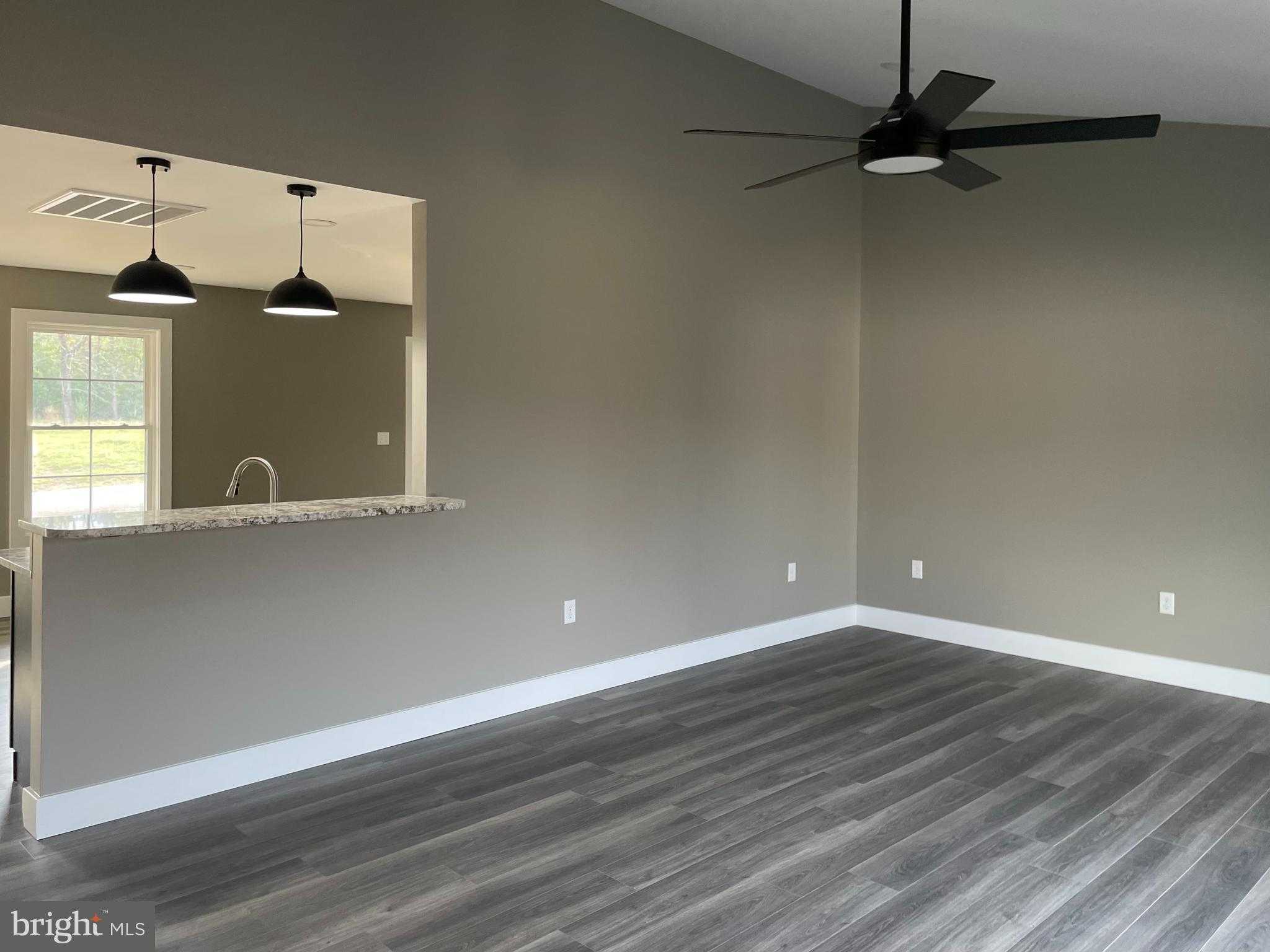 226 Workman Dr photo 13