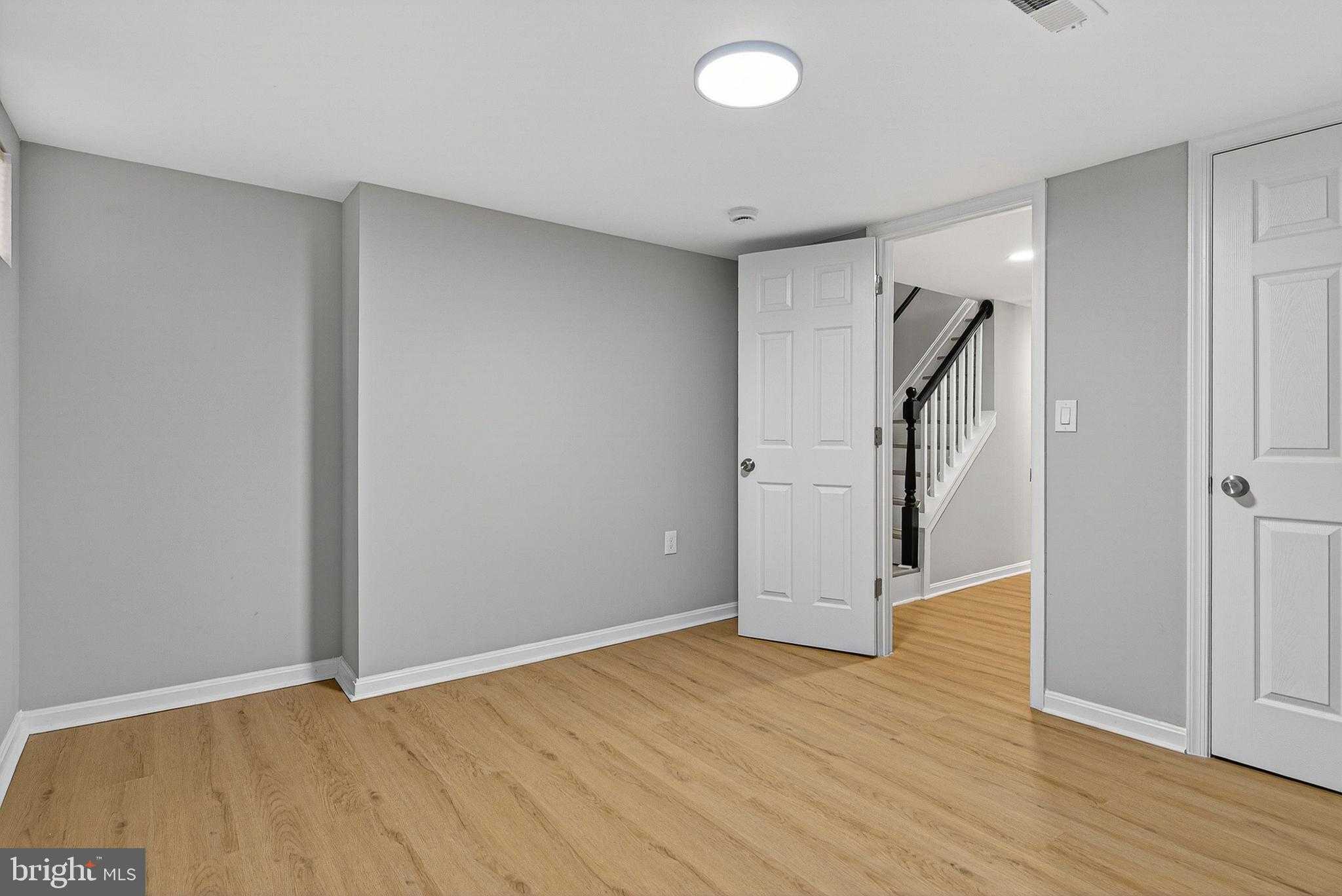 1725 E Oliver St photo 21