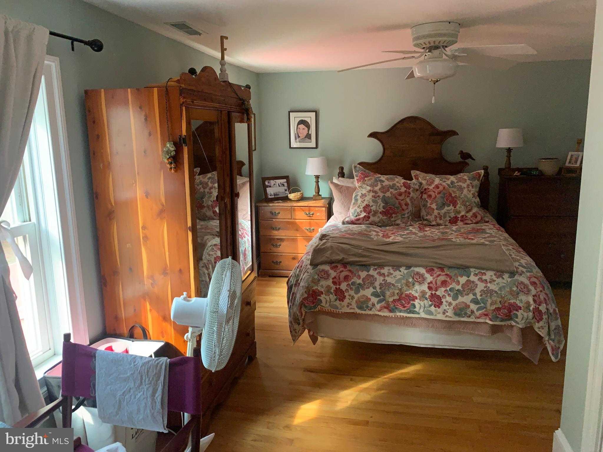 18646 Airport Dr photo 18