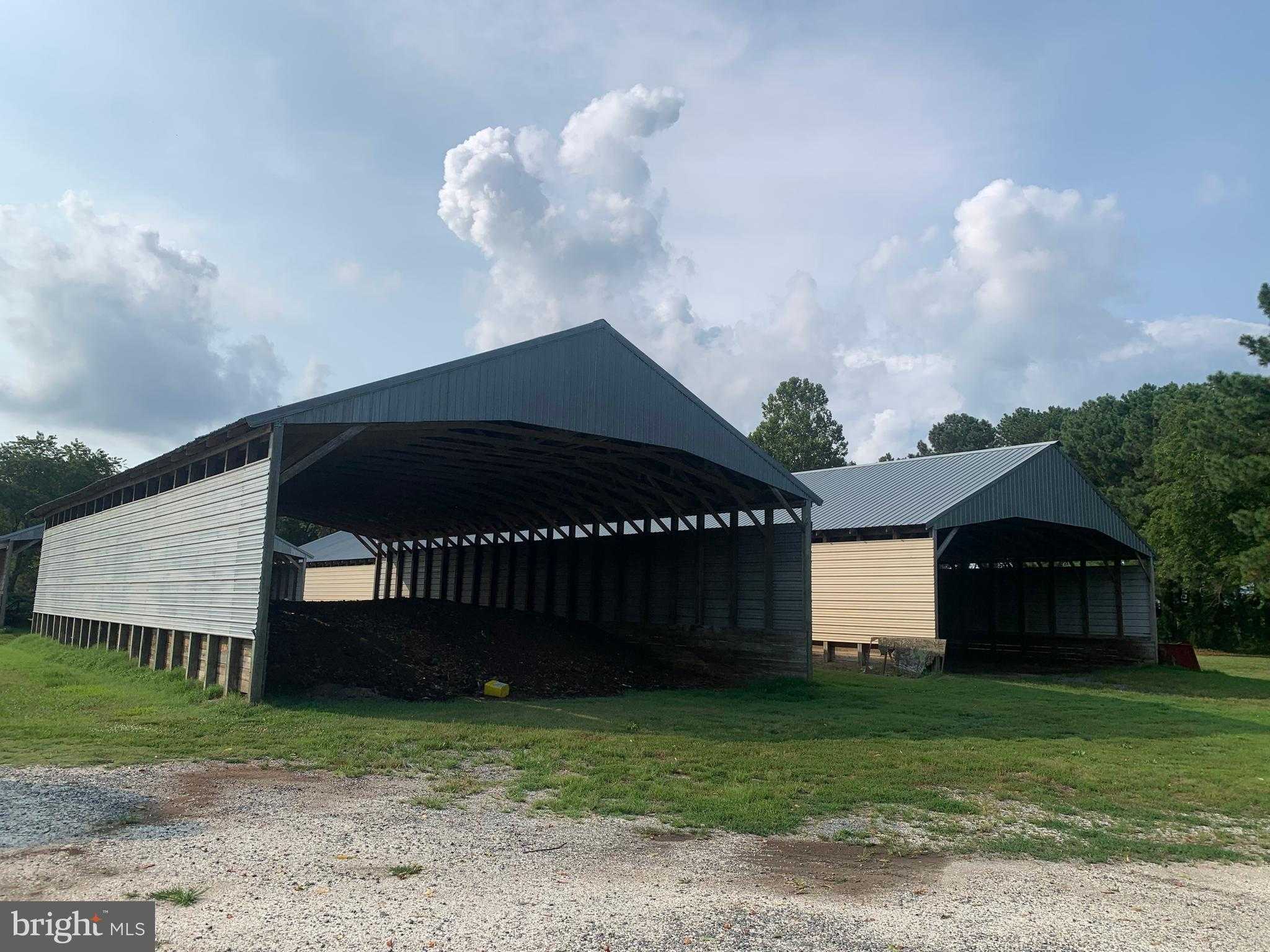 18646 Airport Dr photo 25