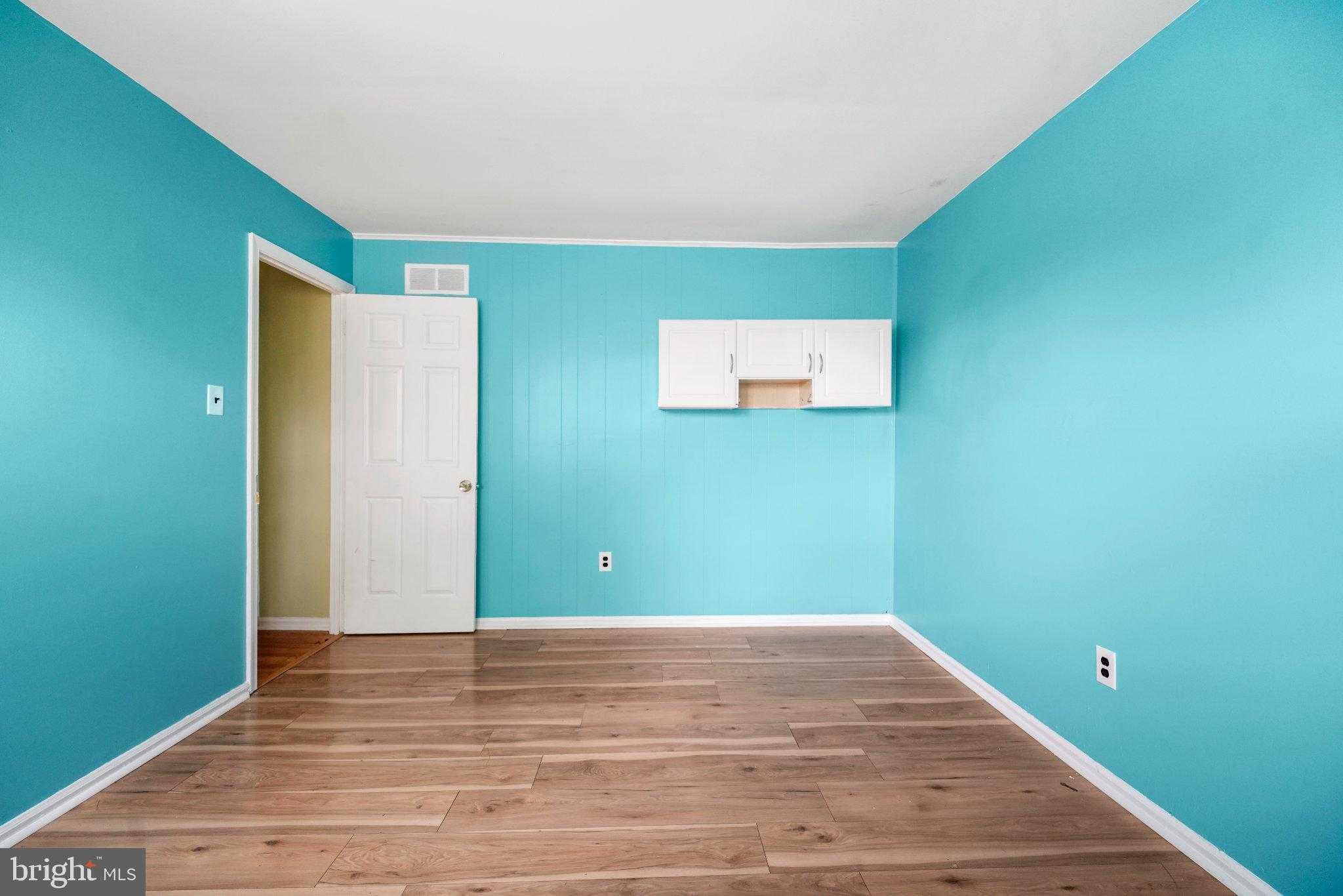 2830 Elliott Ave photo 15