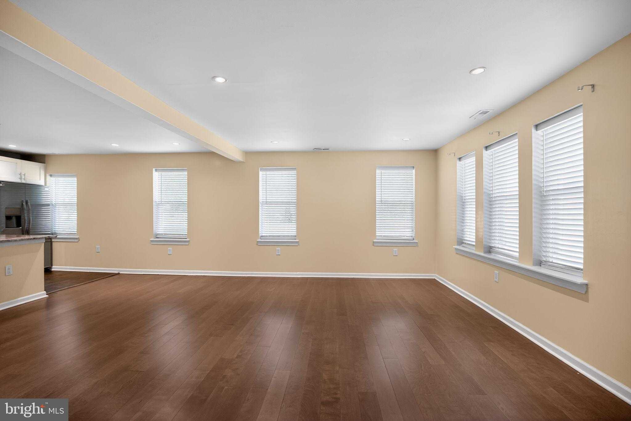2646 Jenkintown Rd photo 5