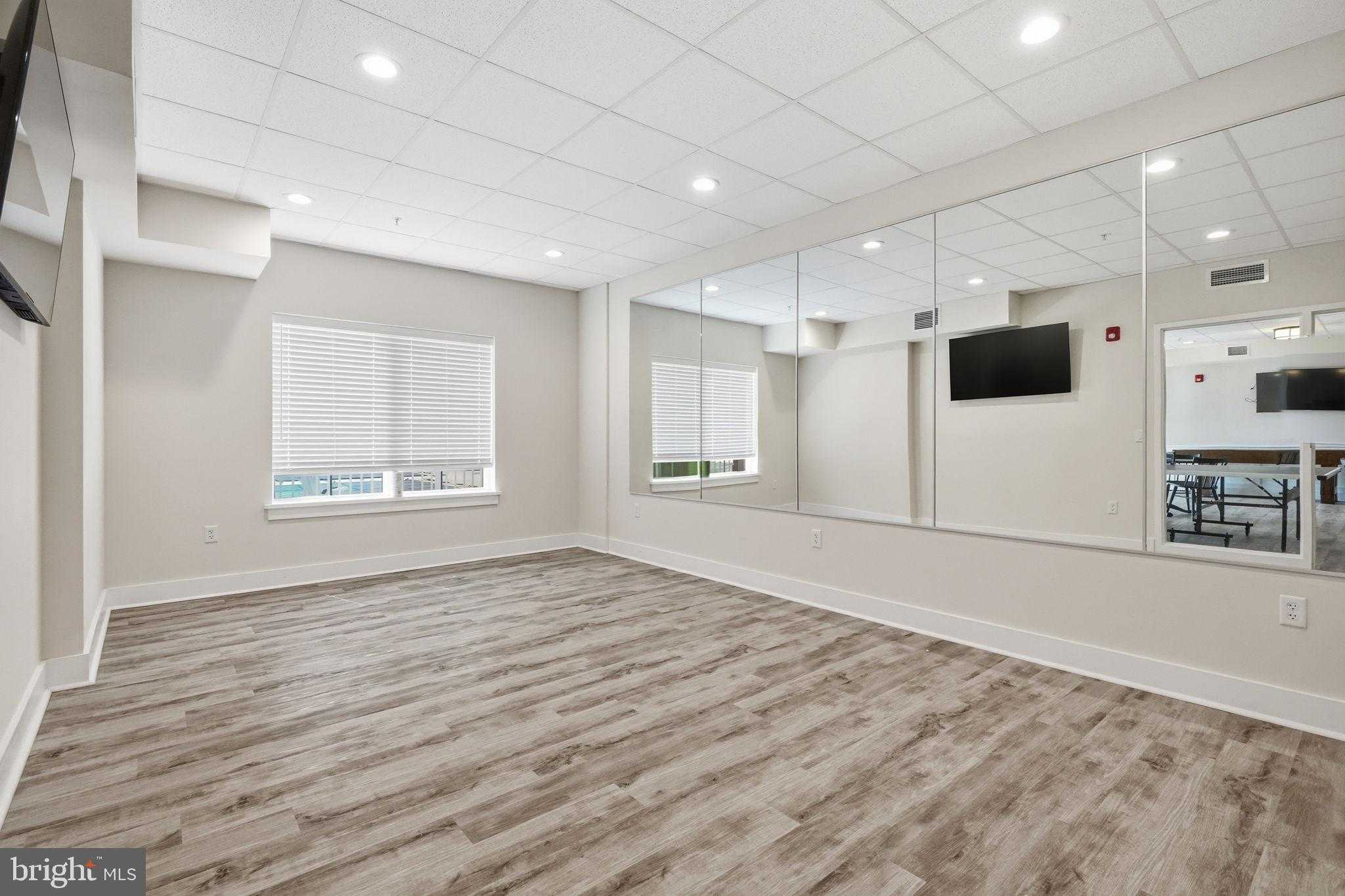 1406 Gorky Ln photo 82