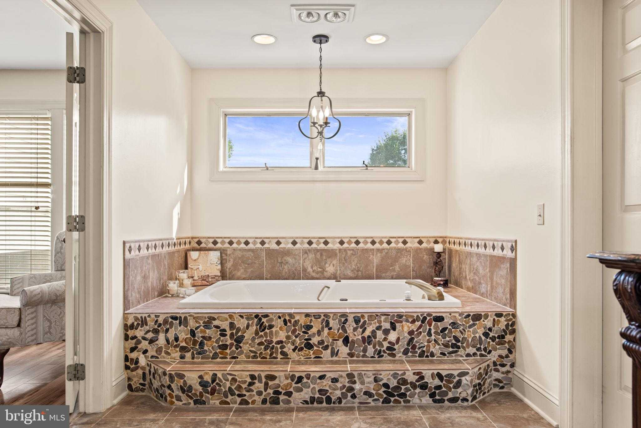 1055 Wetherburn Dr photo 32